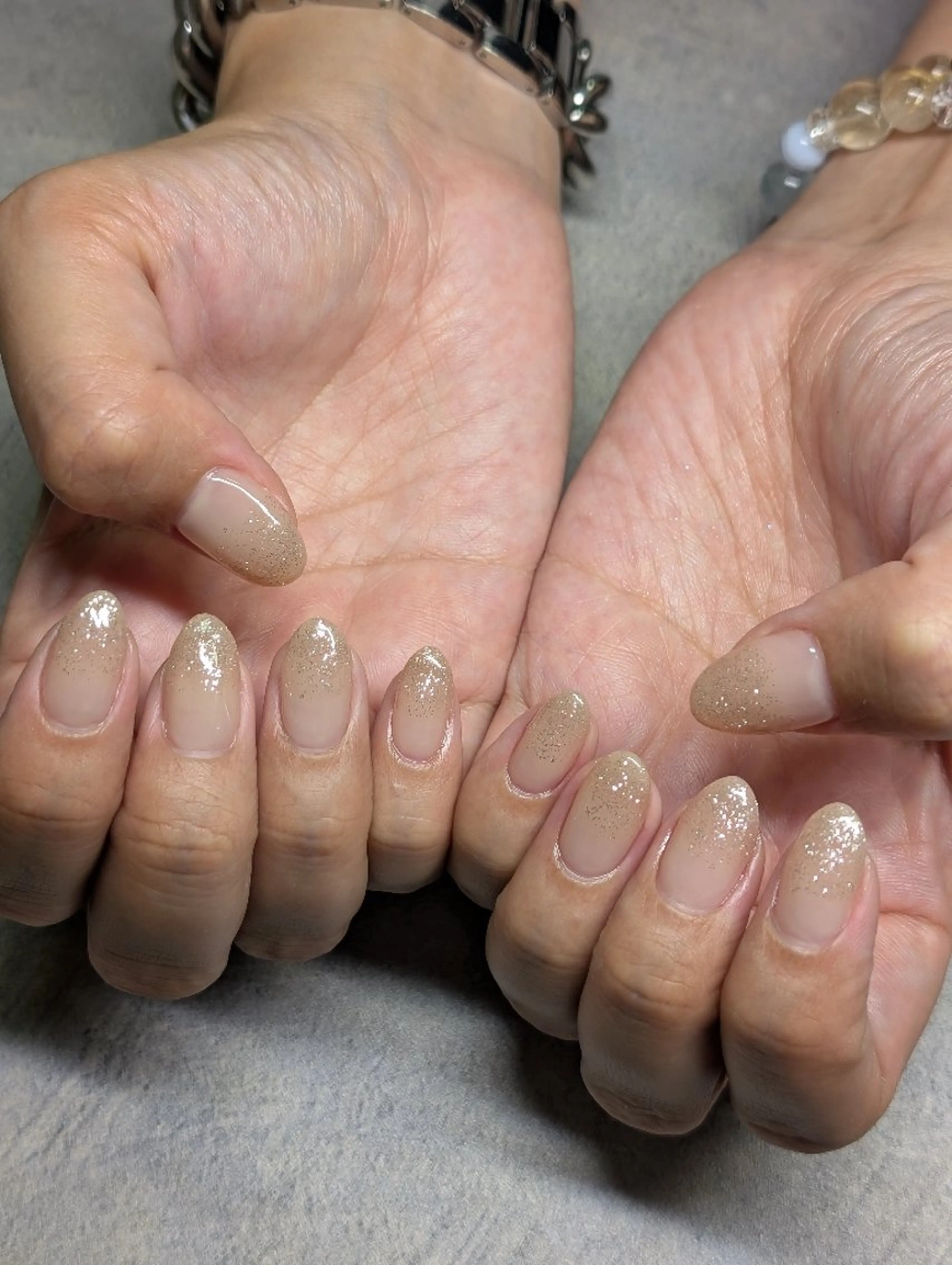 ネイル グラデーション ラメ(グリッター) ラメグラデーション miwa🌿 .fのネイルデザイン