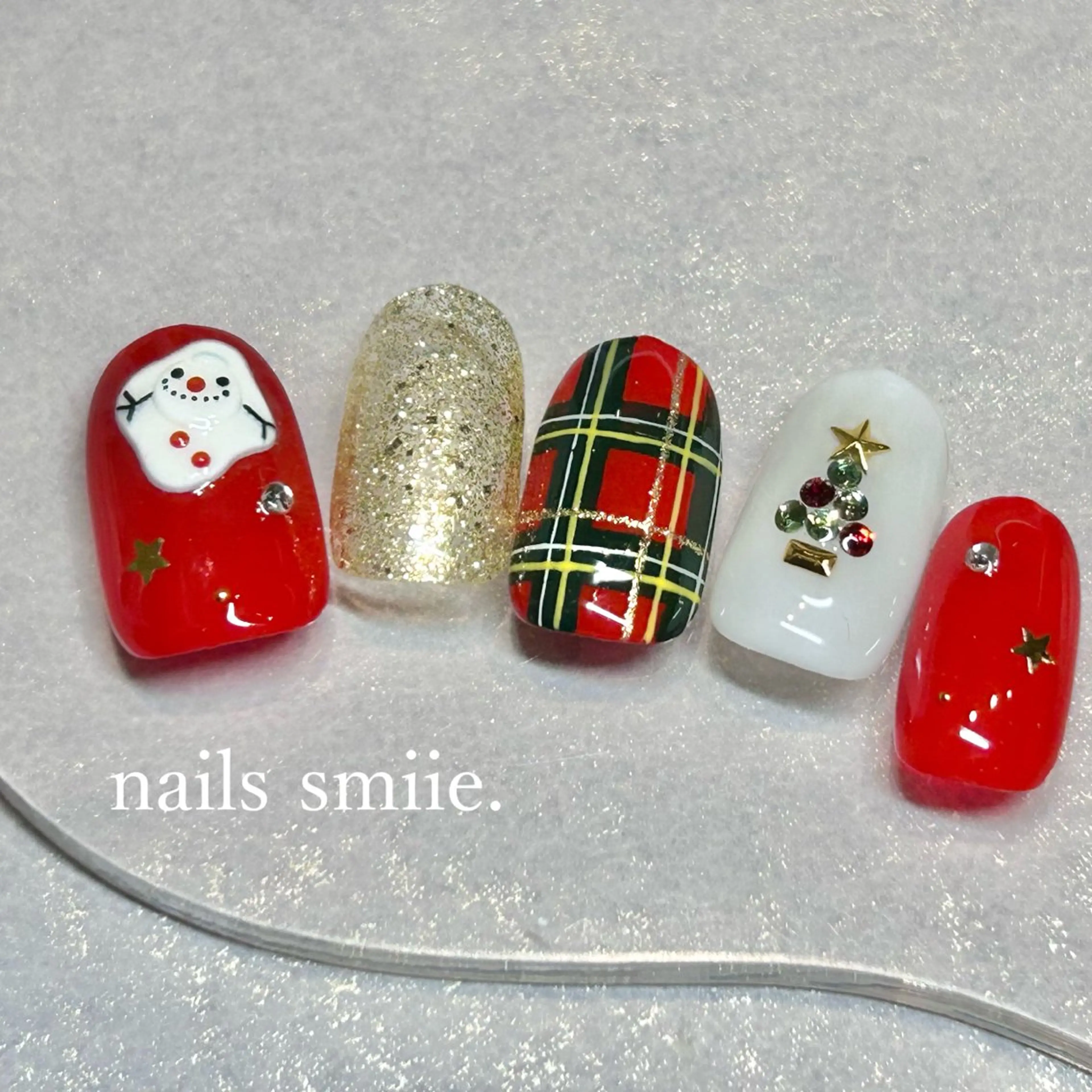 ネイル 冬ネイル クリスマス nails smiie.のネイルデザイン