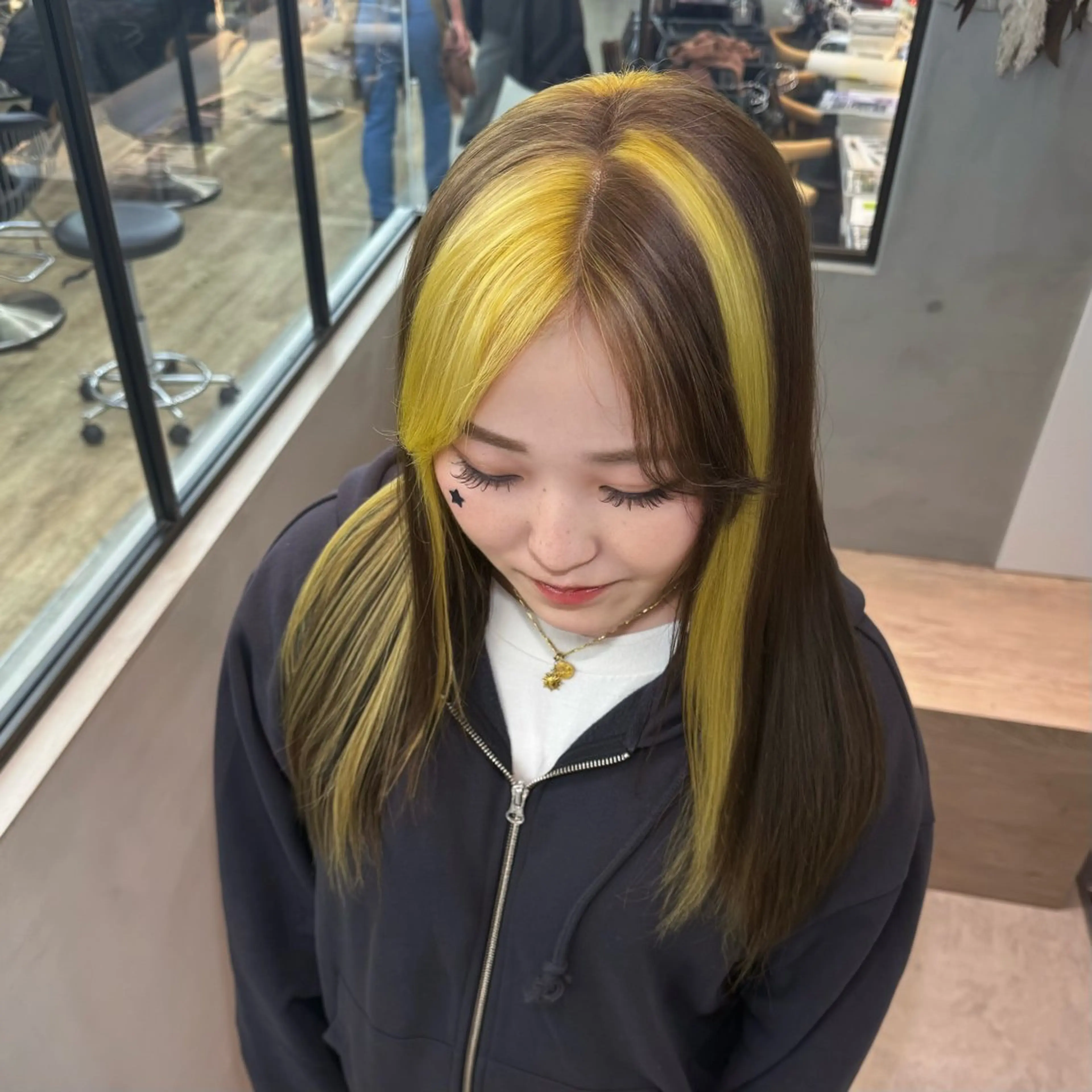 セミロング カット ヘアカラー トリートメント ♥️ブリーチ/ボブ/ レイヤー♥️maiのヘアスタイル