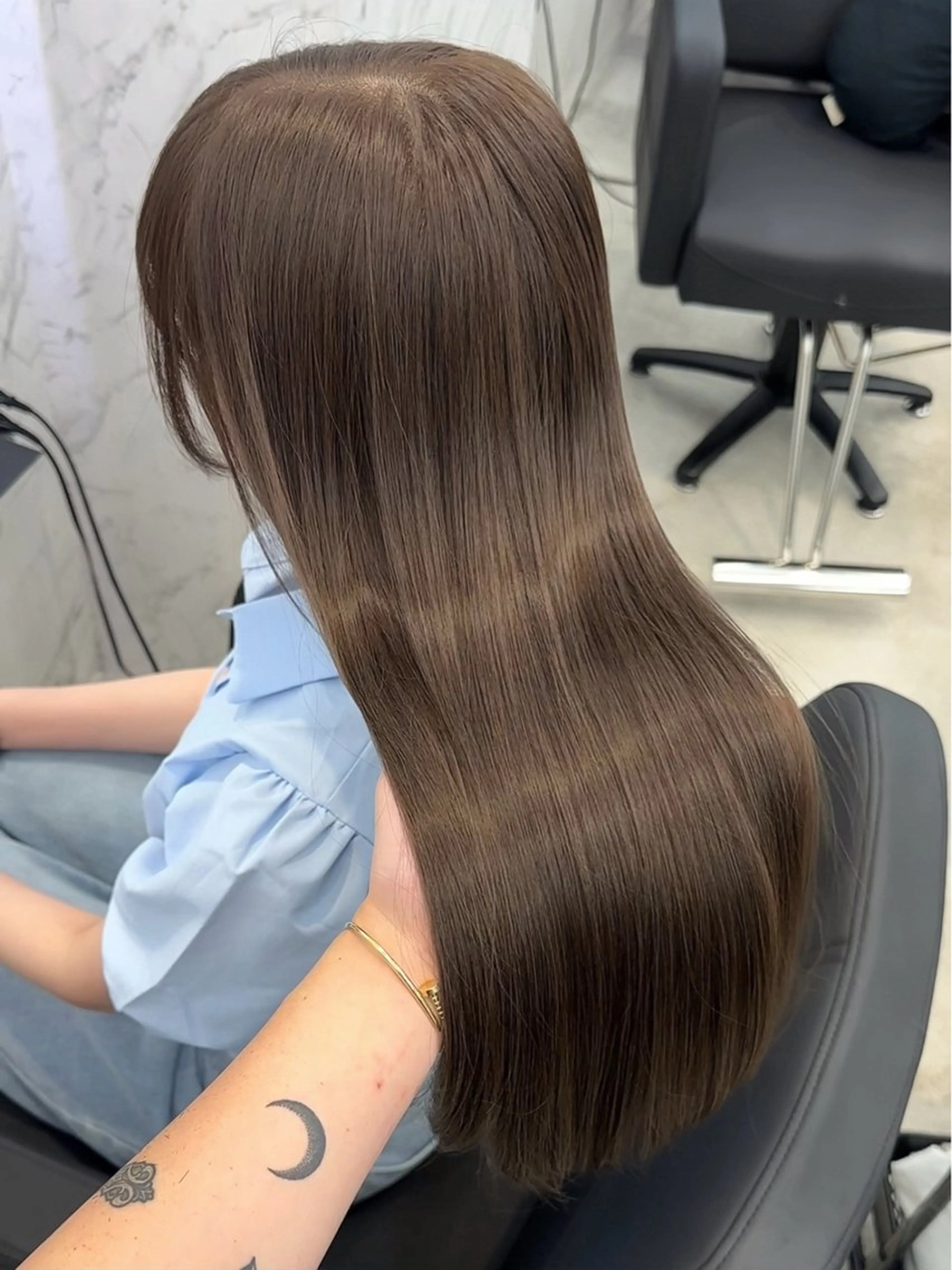 ロング カラー ベージュカラー オリーブベージュ カット ヘアカラー トリートメント ヘアセット 遠藤沙也加 /レイヤーカットのヘアスタイル