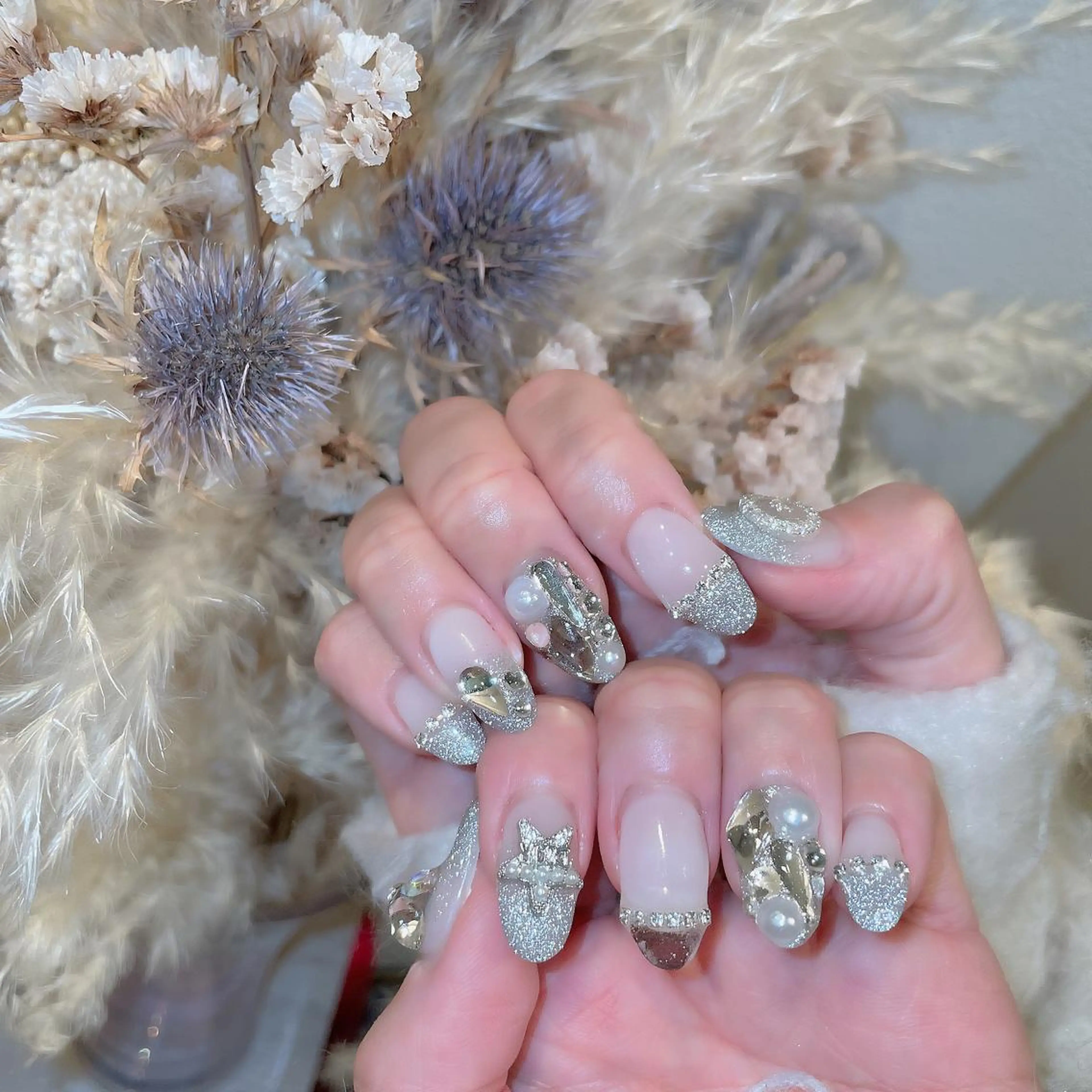 ネイル チークネイル フラッシュネイル フレンチネイル キラキラネイル 韓国ネイル ハンドネイル merci nail所属・merci nailのネイルデザイン