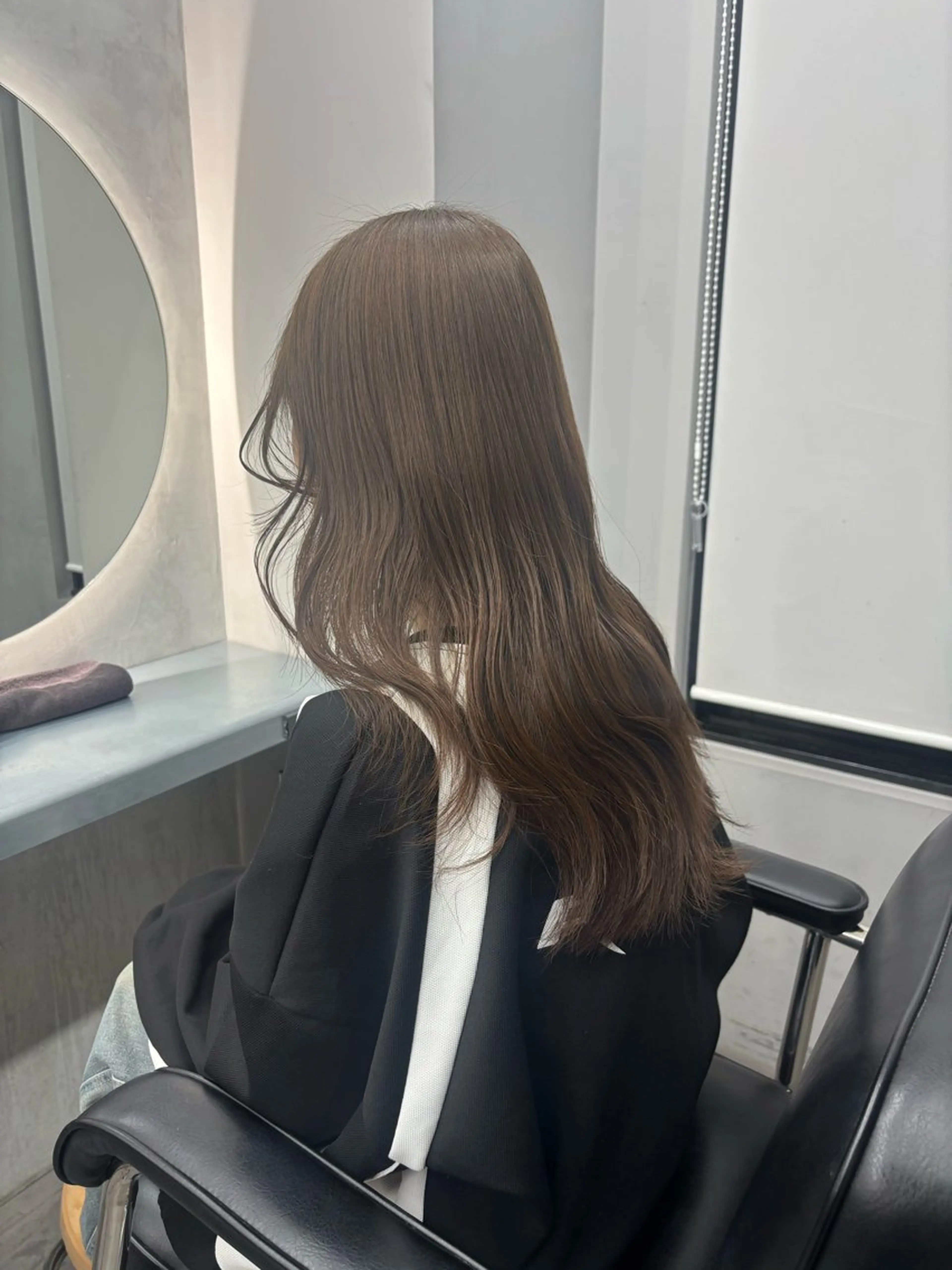 セミロング カラー ヘアアレンジ ヘアカラー ベージュ/グレージュ 🧸あやか/表参道のヘアスタイル