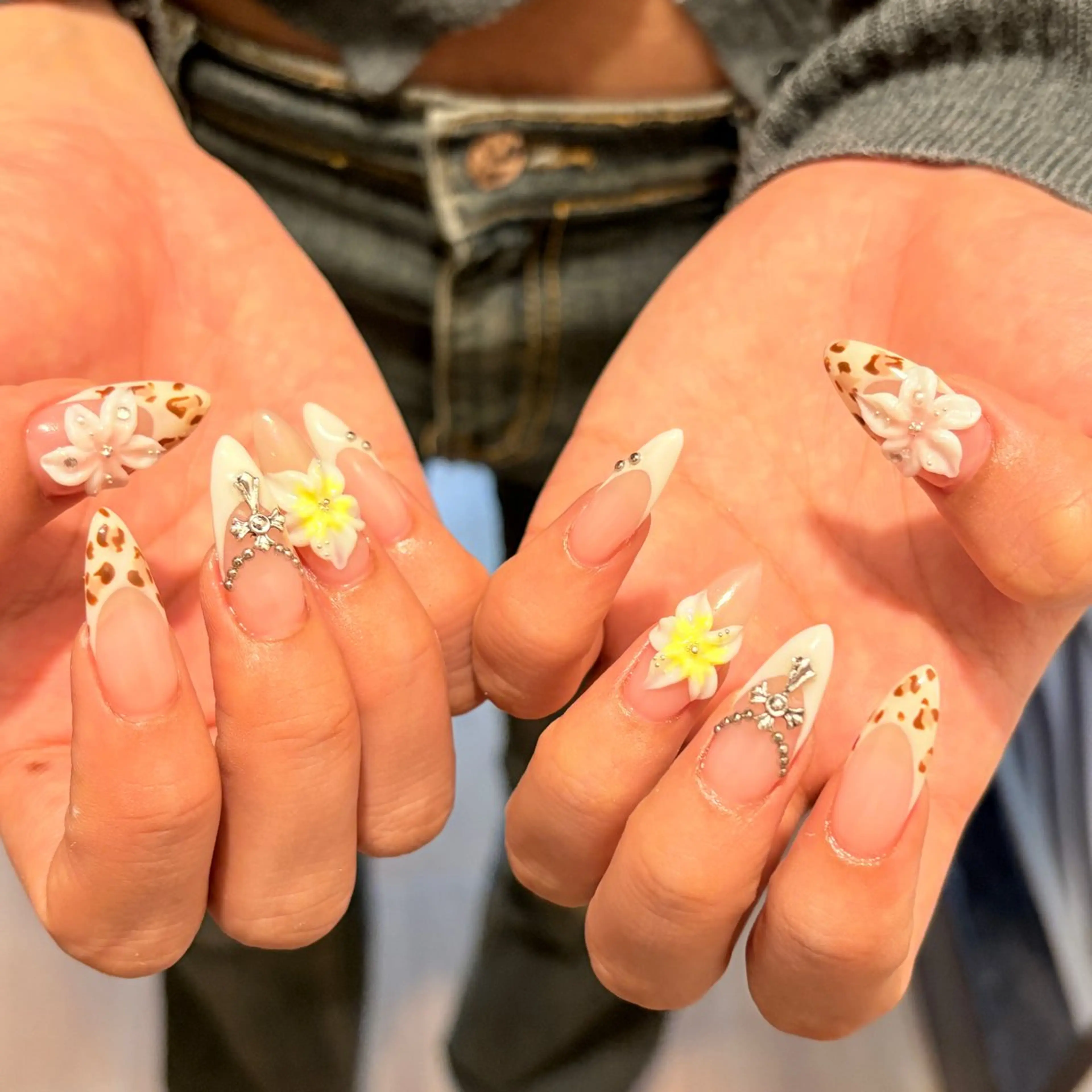 ネイル ハンドネイル Luna Gladeのネイルデザイン