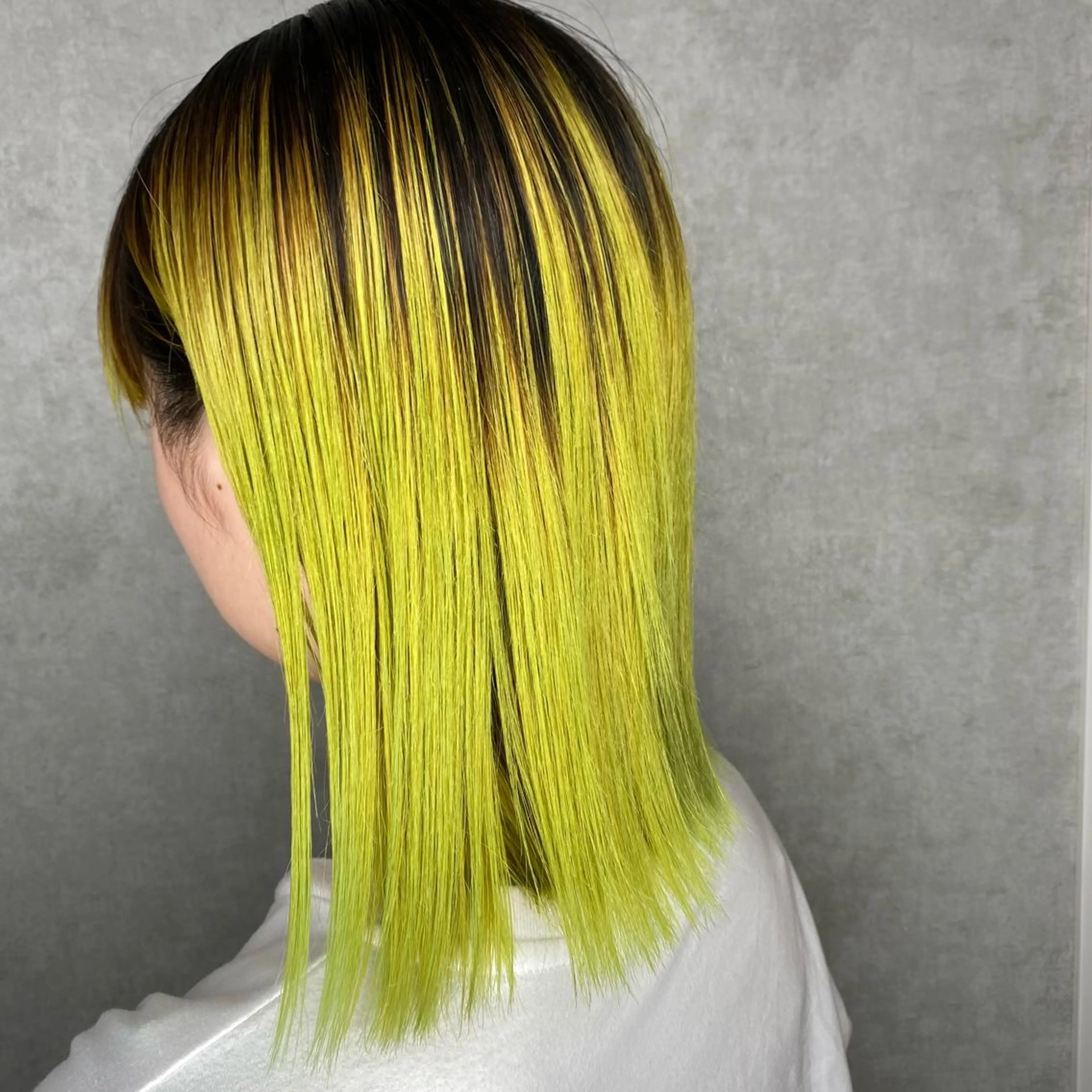 ミディアム 福岡縮毛矯正✨️ ストレート 向井和輝のヘアスタイル