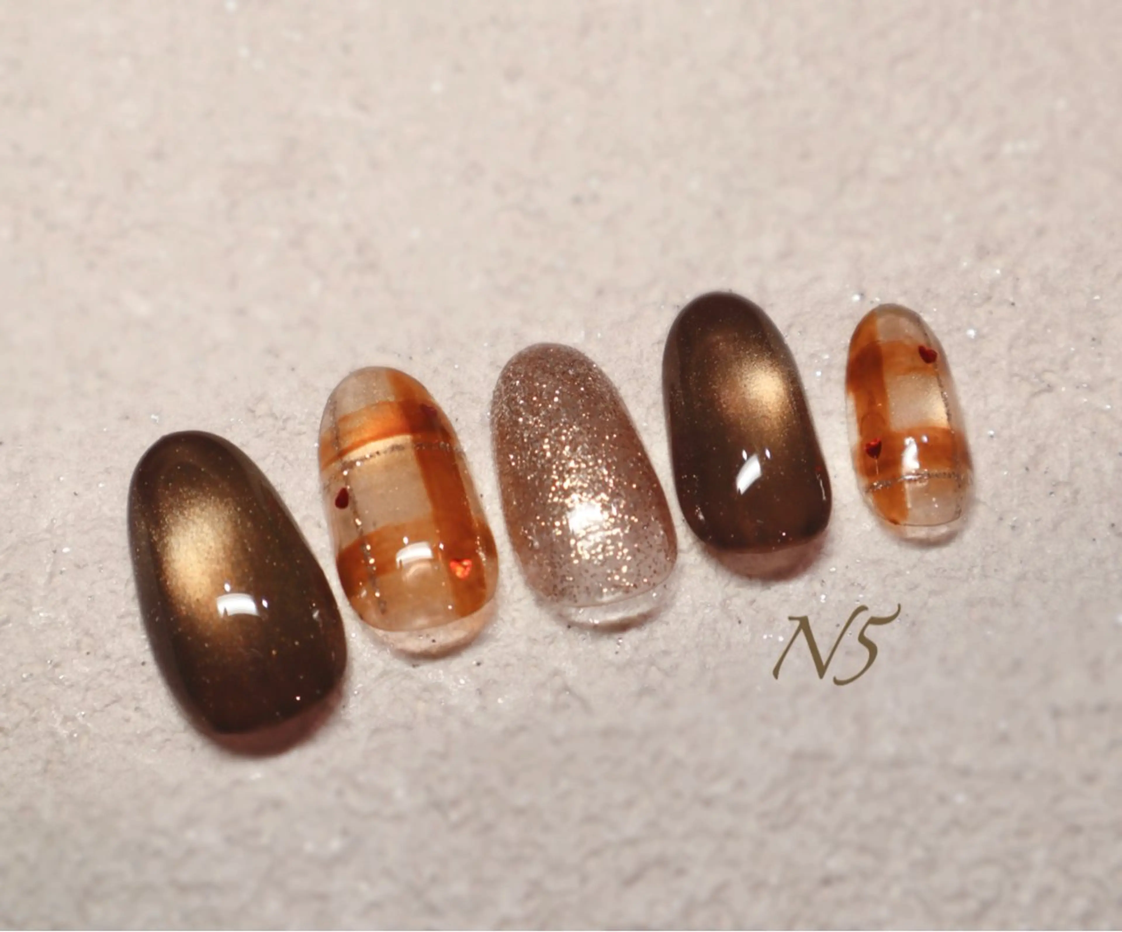 ネイル バレンタイン 🫧N5表参道 nao🐄のネイルデザイン