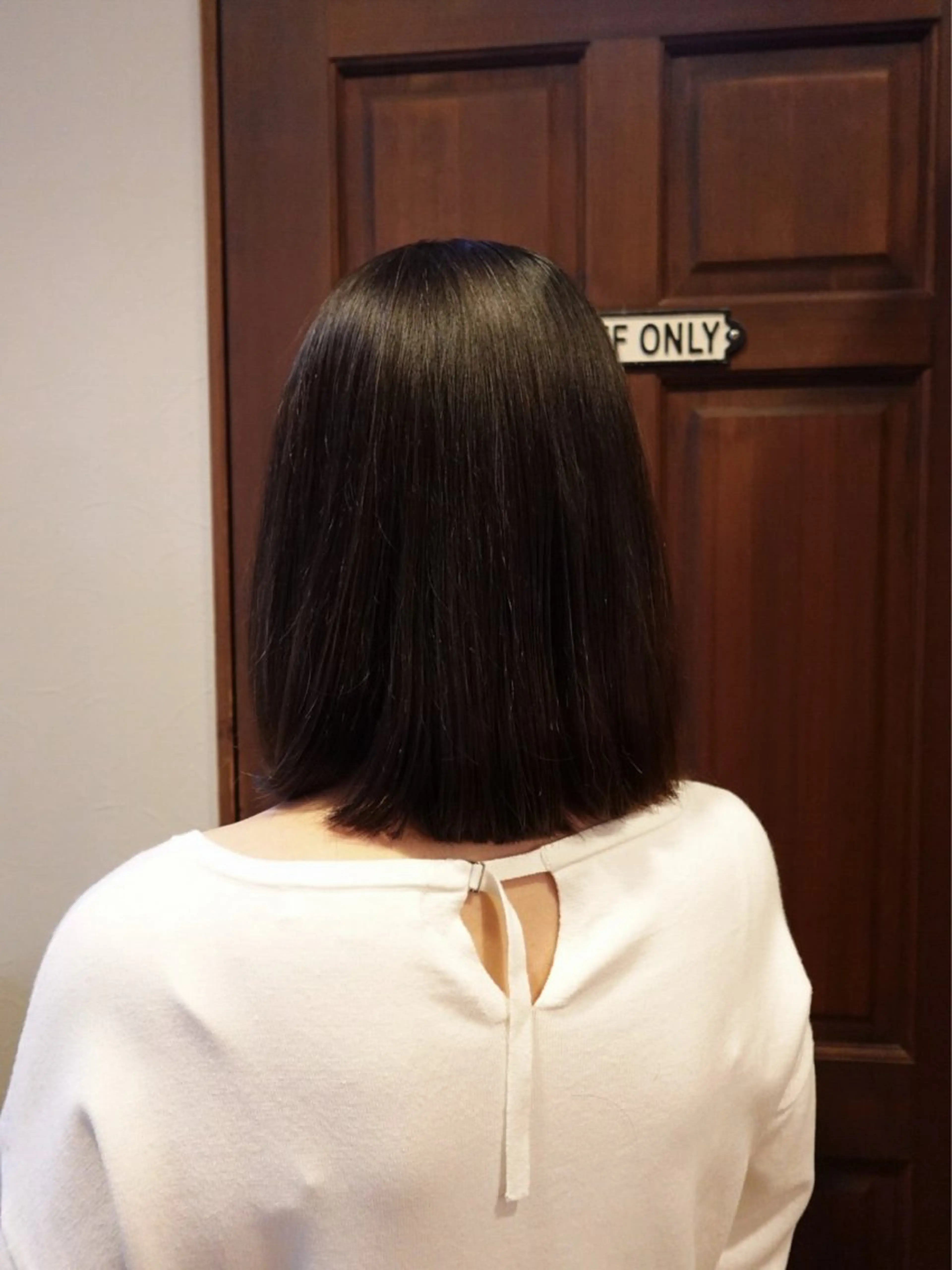 ミディアム YUURI カットモデルのヘアスタイル