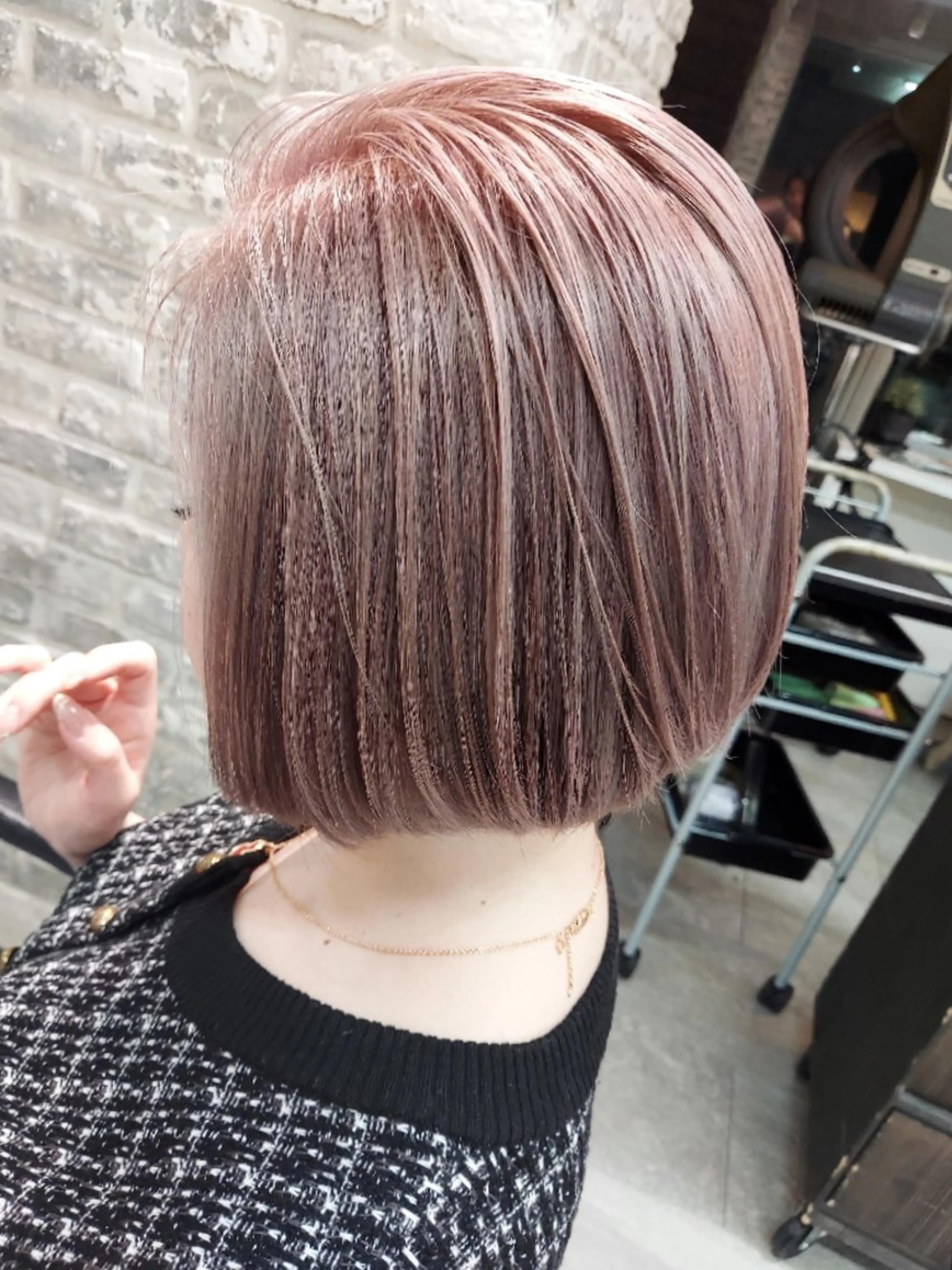 ショート カラー ベージュカラー ピンクカラー ピンクベージュ ヘアカラー トリートメント ブリーチ・ハイトーン 特化🎉内山のヘアスタイル
