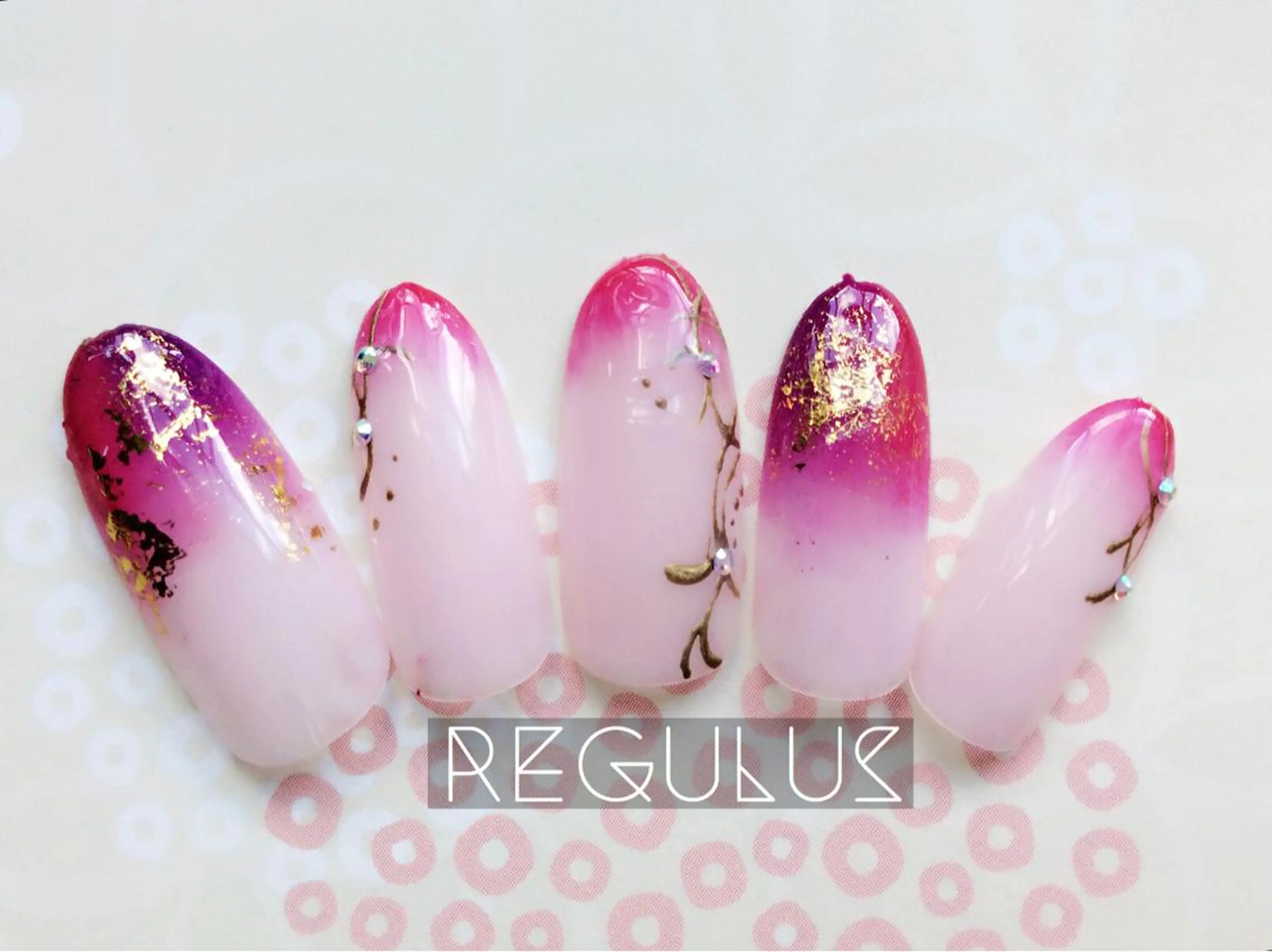 ネイル 成人式 ネイルチップ Regulus 西川のネイルデザイン