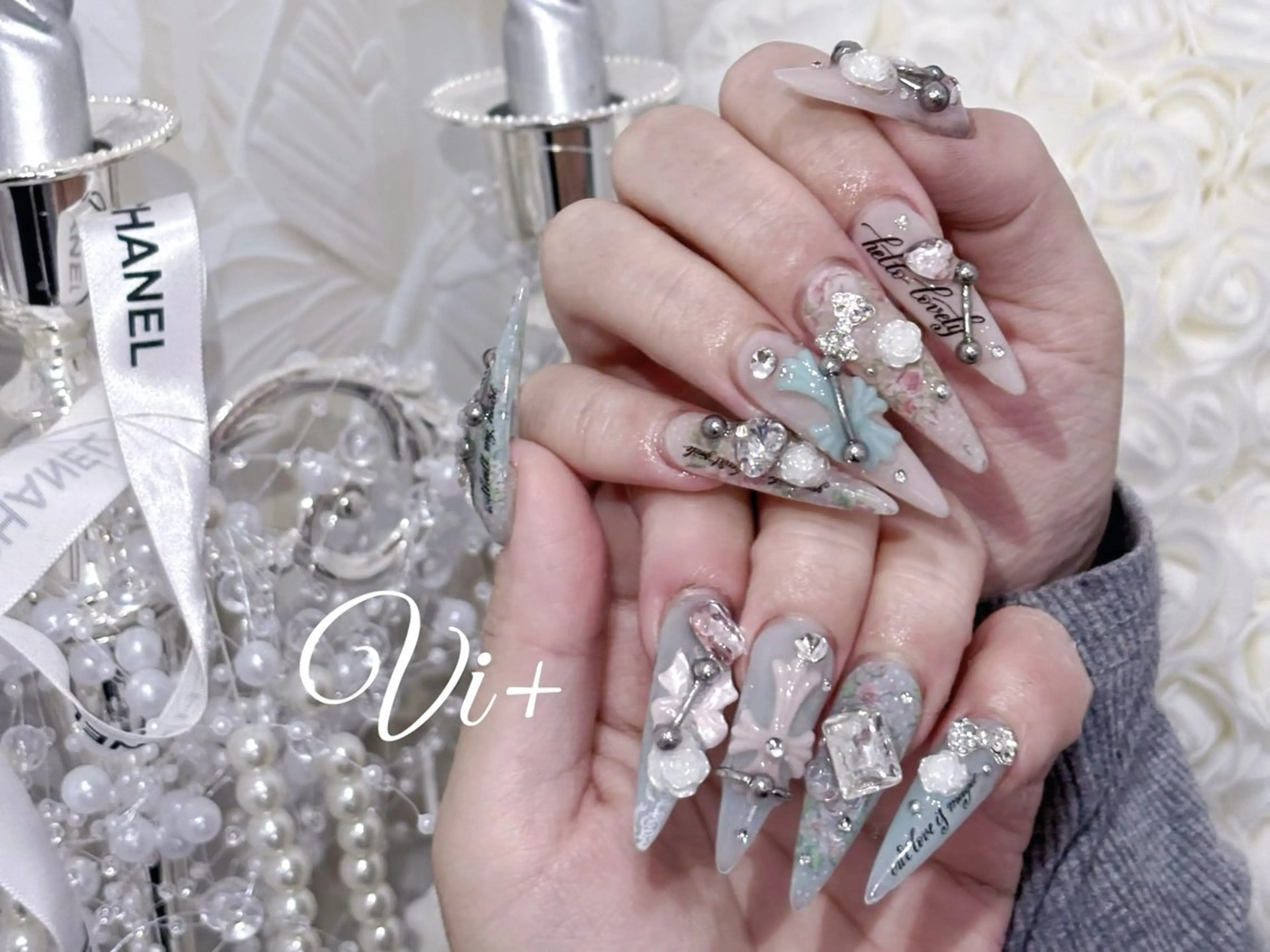 ネイル Nailsalon Vi+ももか🩷のネイルデザイン