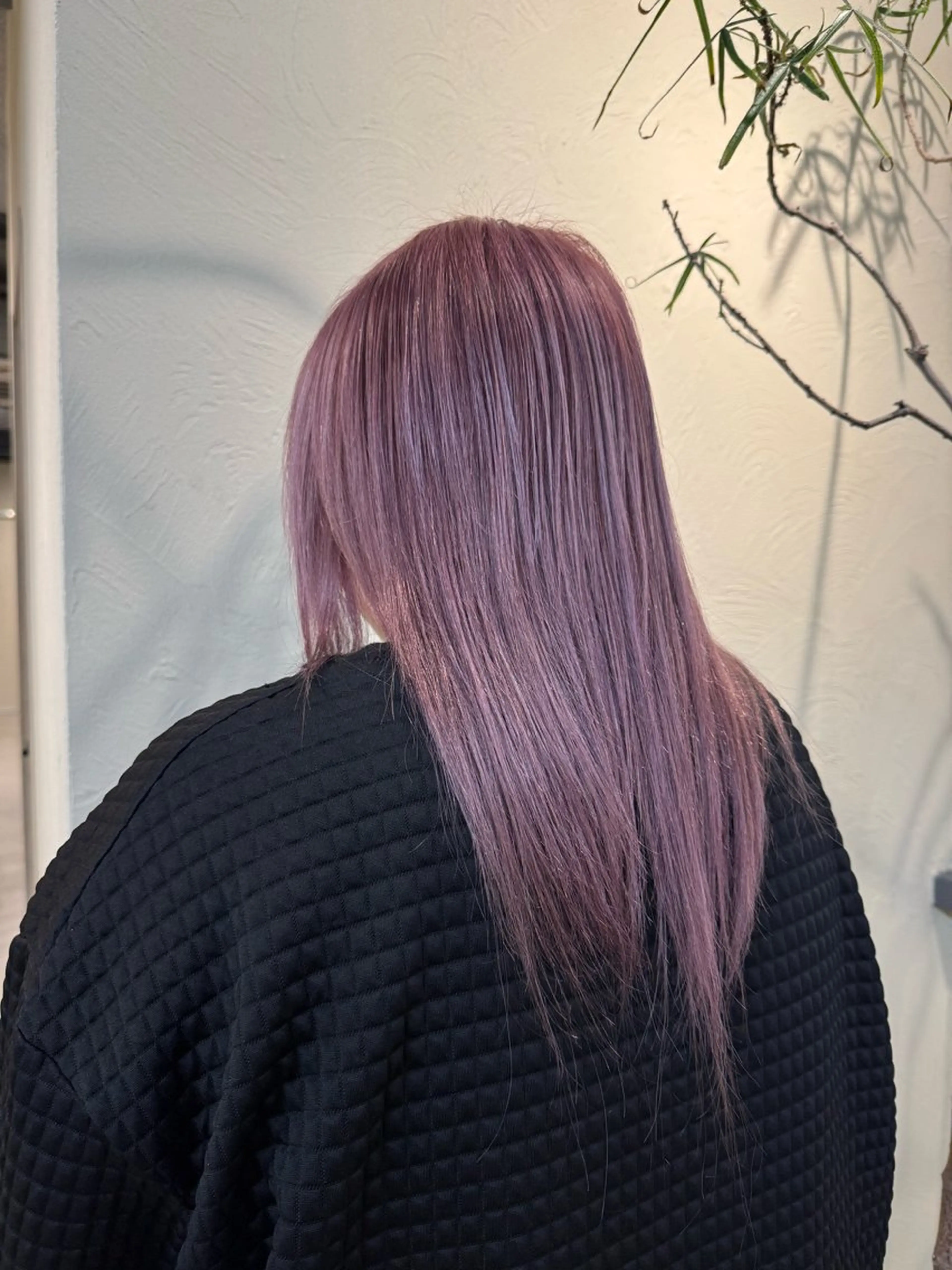 カラー ブリーチ ラベンダーカラー ラベンダーピンク ピンクカラー 酒井 那乃羽のヘアスタイル