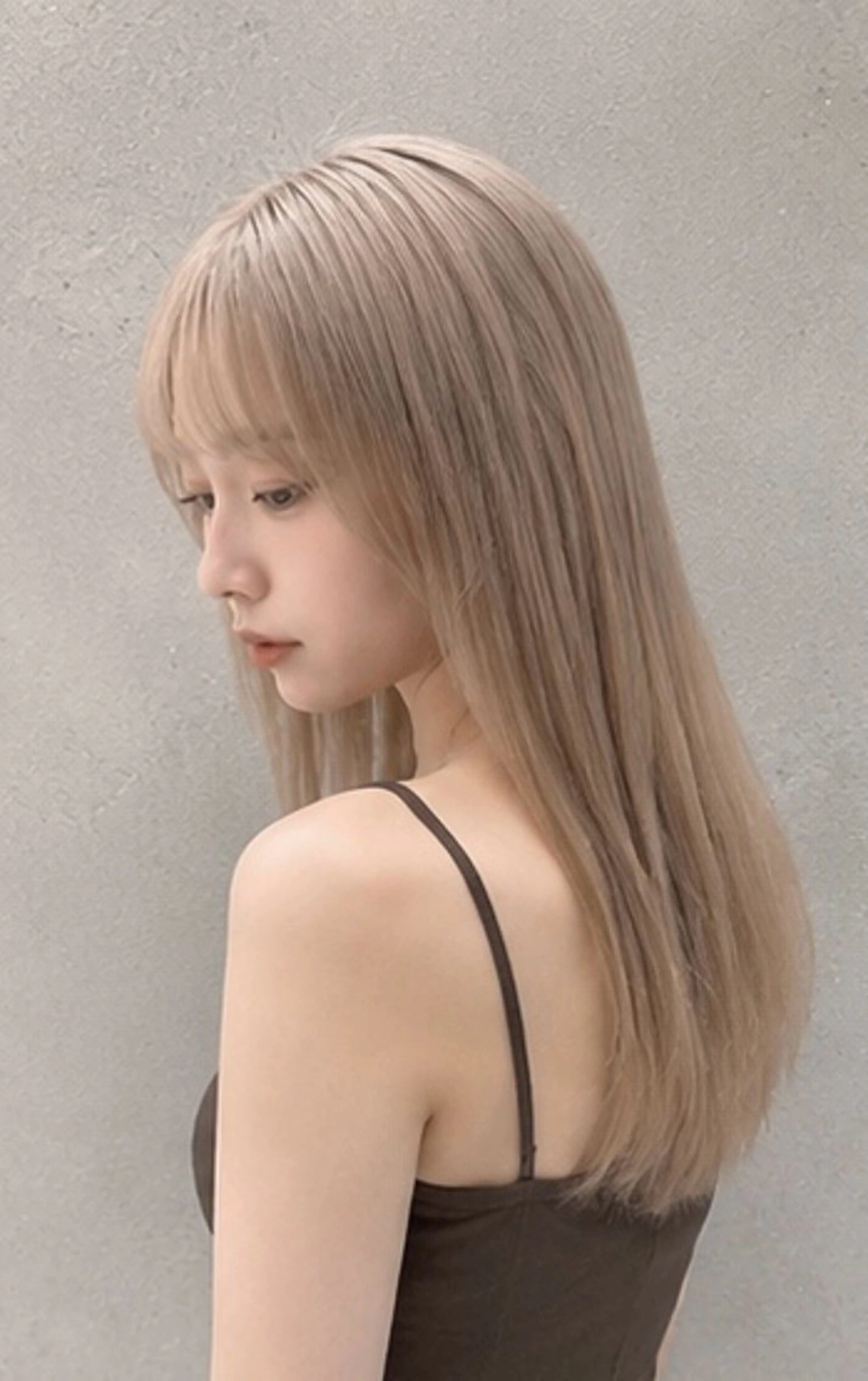 ミディアム カラー ベージュカラー ブリーチ ブロンド ケアブリーチ 透明感カラー Garden 浅草蔵前のヘアスタイル