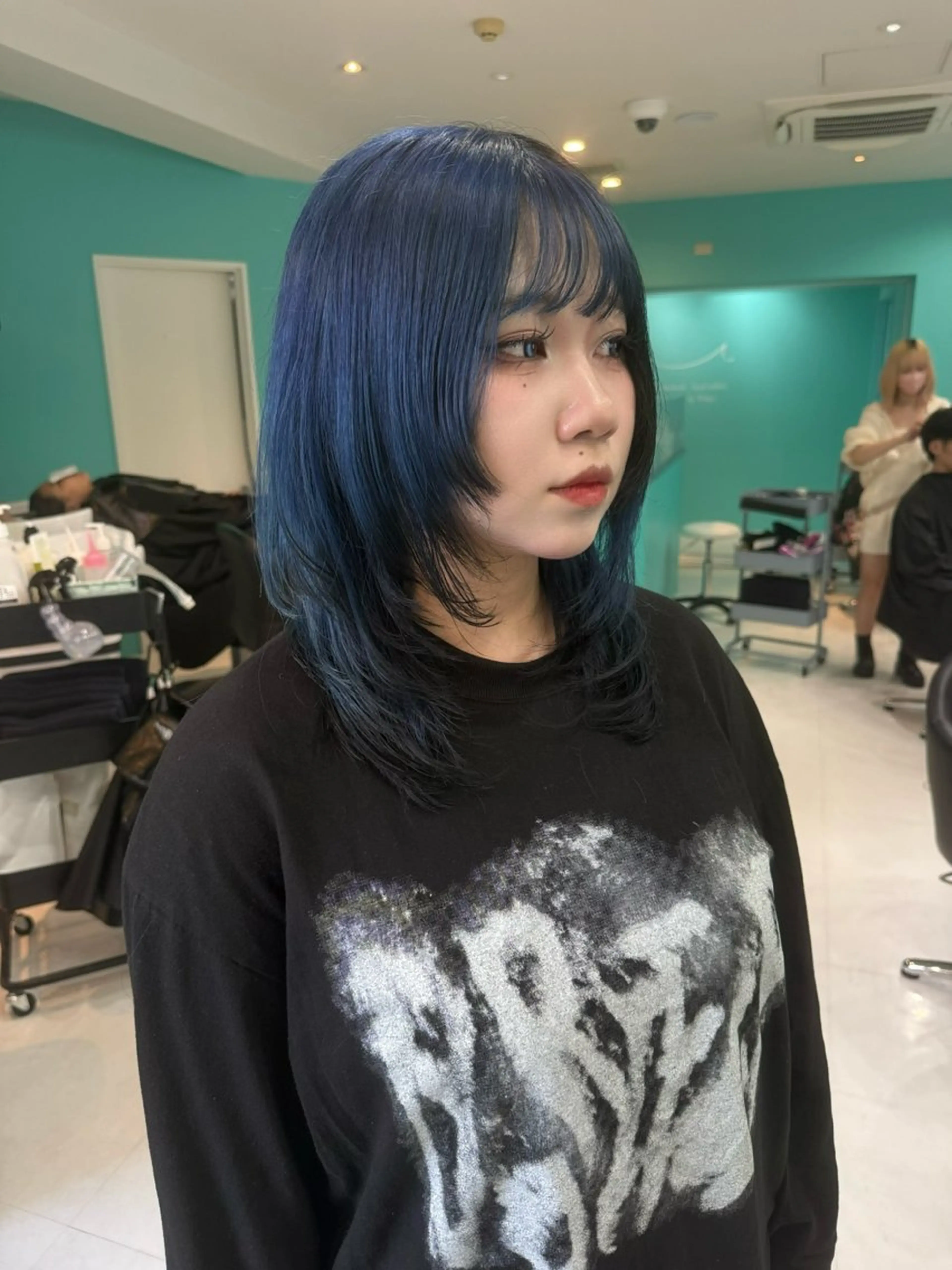 ミディアム レイヤーカット Misaki/ レイヤー/ウルフのヘアスタイル