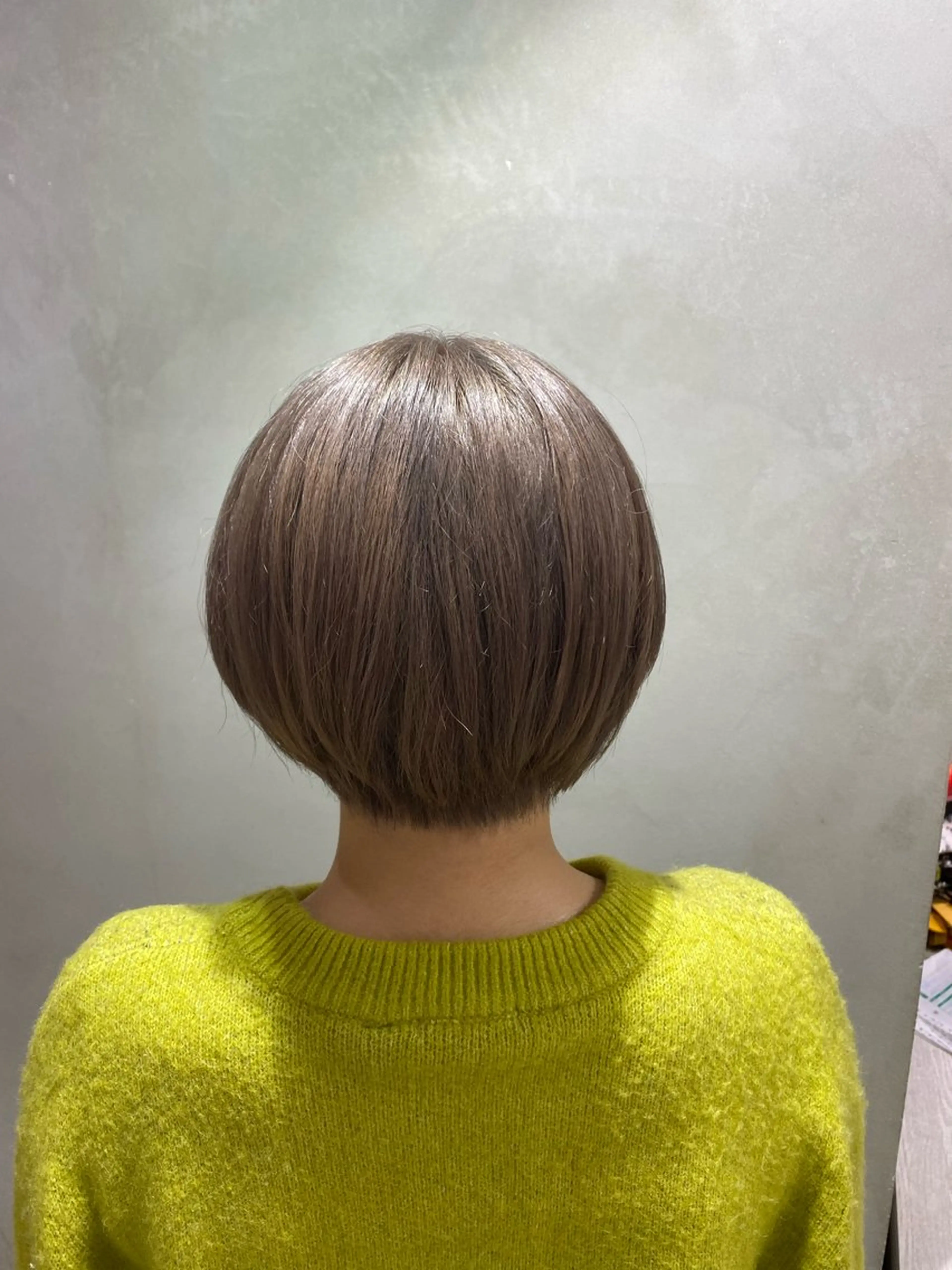 ショート カラー カット ヘアカラー トリートメント まとまるボブ🌼 アレンジ🌼鴨下穂香のヘアスタイル