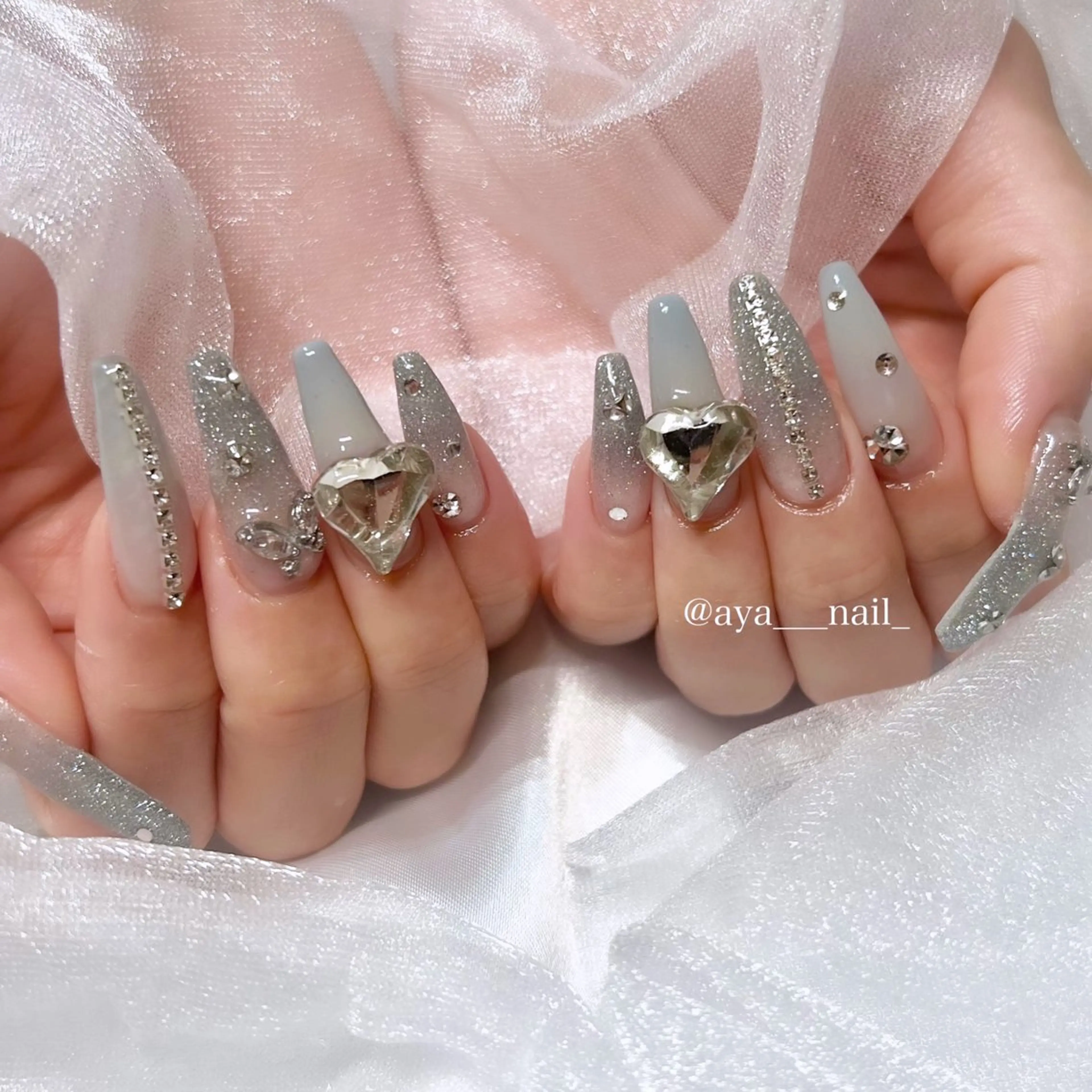 ネイル ハンドネイル Roi〈ロワ〉 ayanaのネイルデザイン