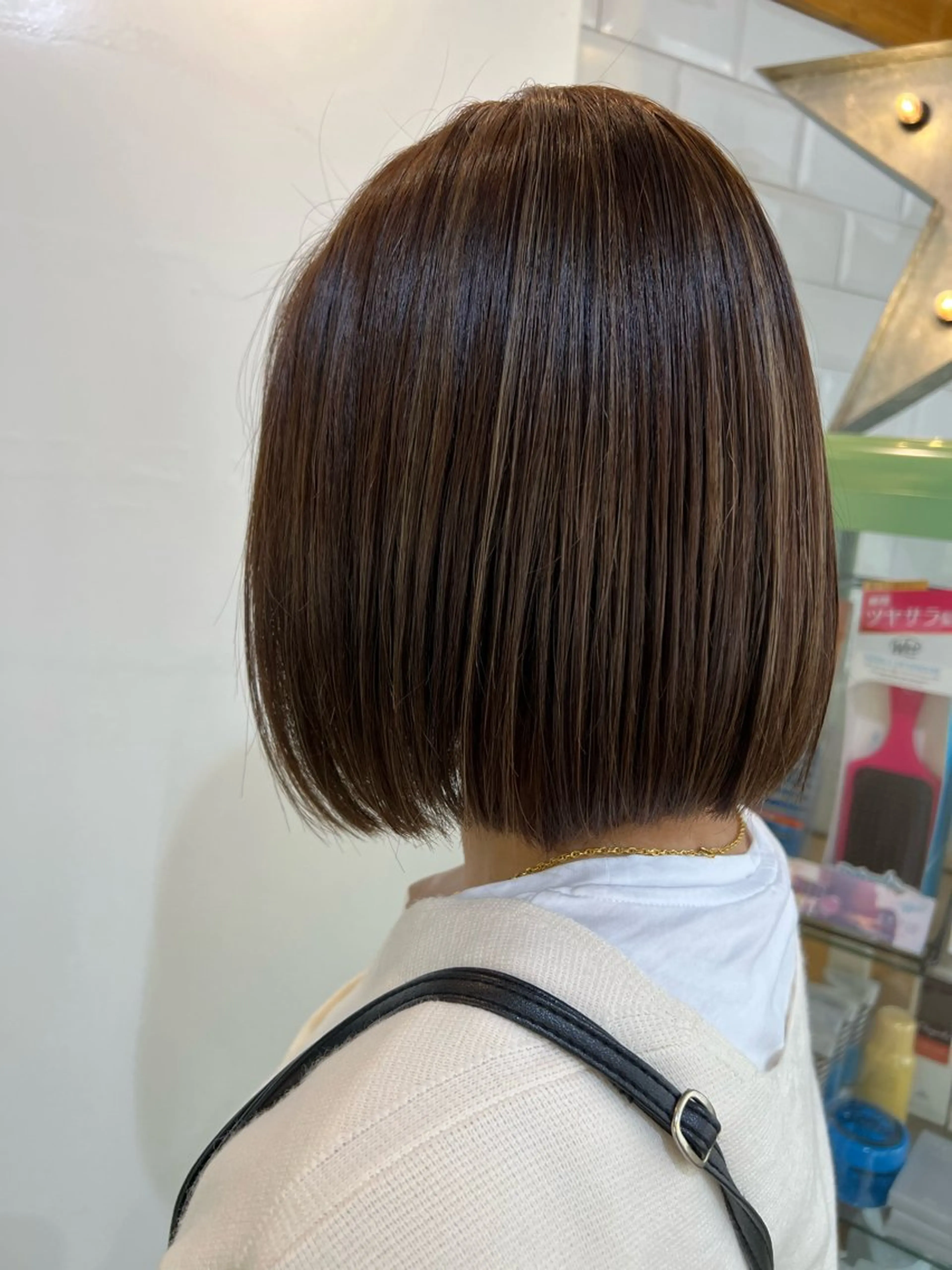 ショート カラー ベージュカラー ハイライトカラー ハイライト カット ヘアカラー トリートメント KANA/ボブ/ インナーカラー/艶髪のヘアスタイル