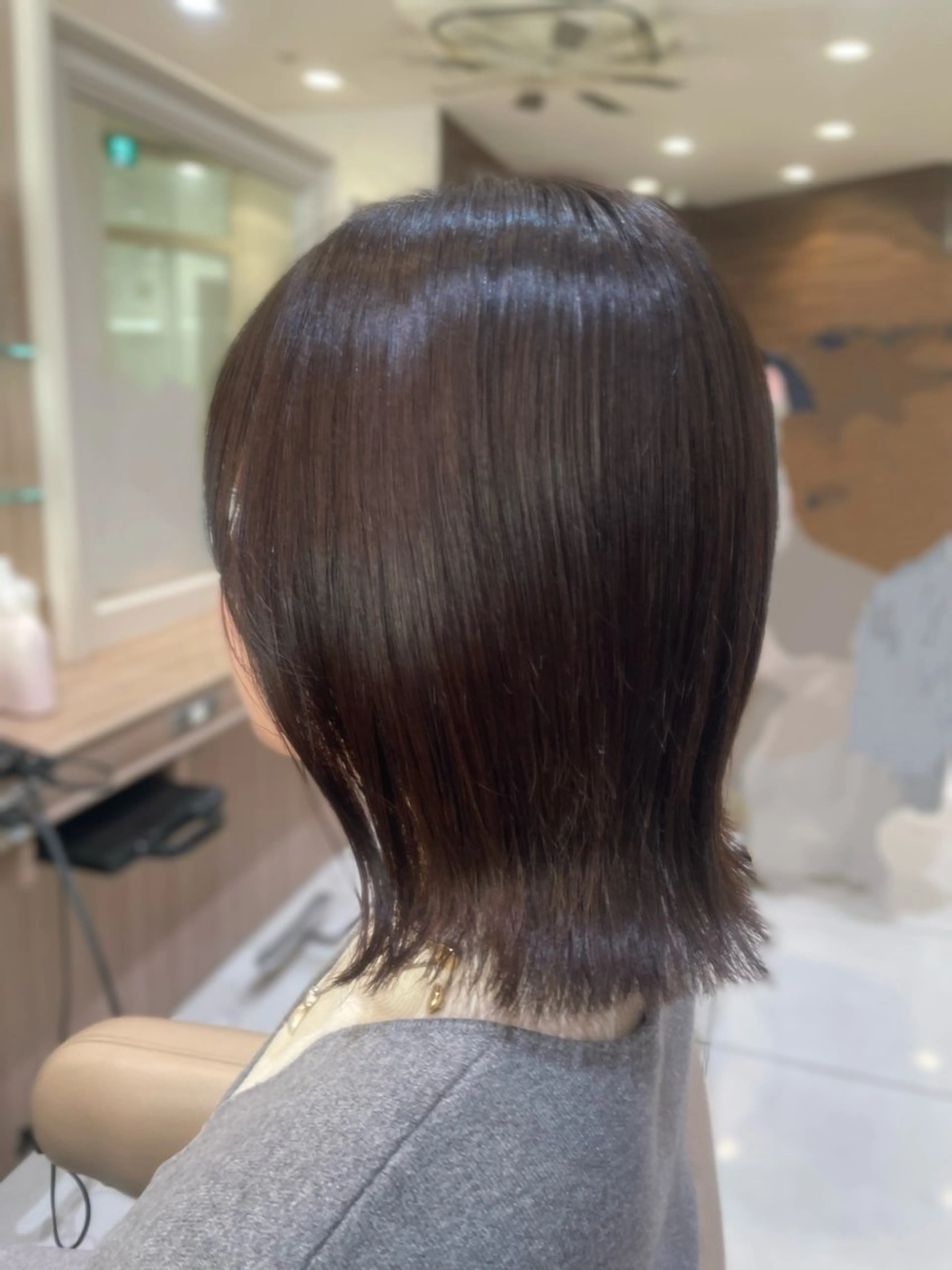 ショート カラー ヘアアレンジ 外ハネヘア カット 韓国ヘアメイク🎀/ 縮毛矯正✨山本媛香のヘアスタイル