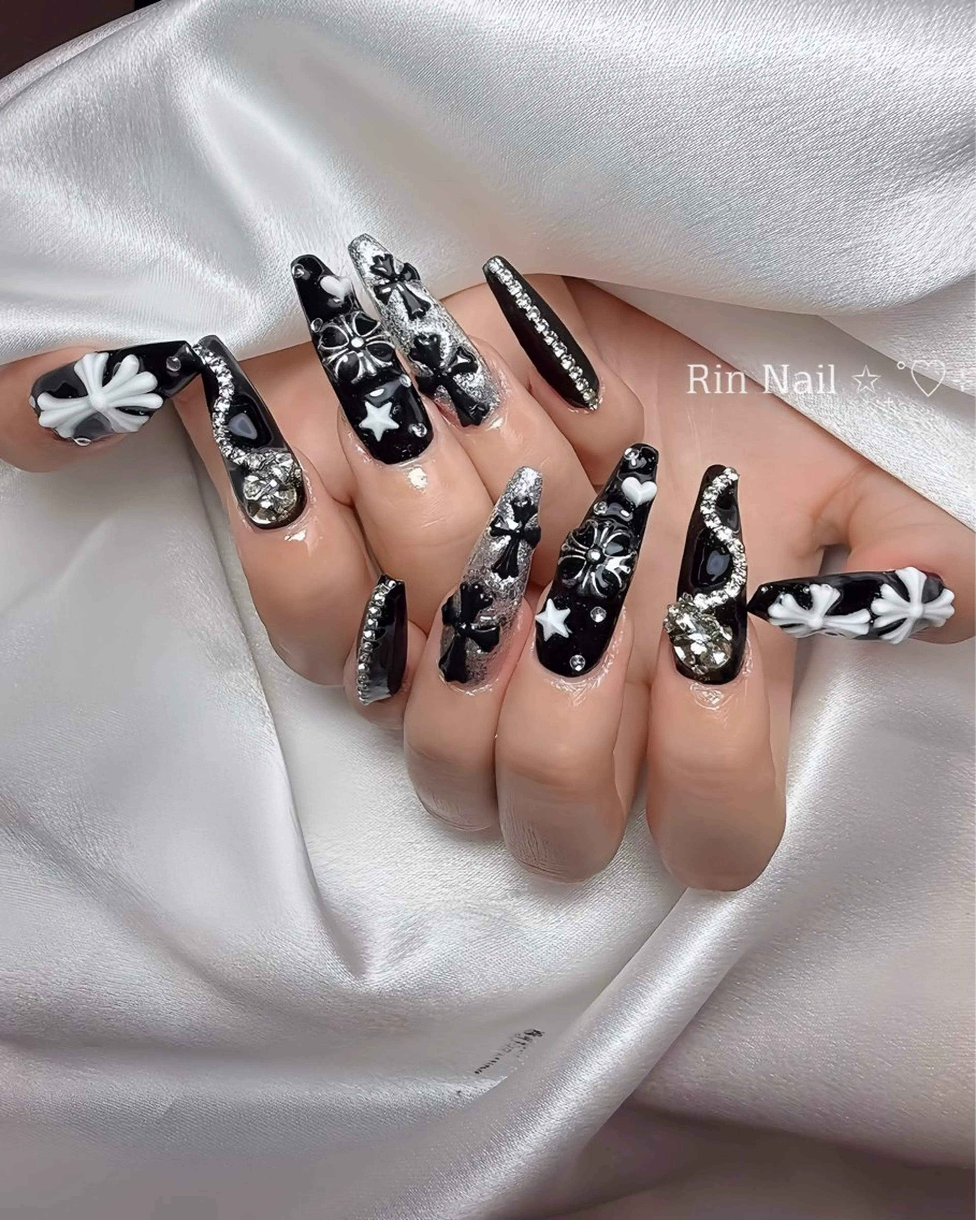 ネイル ボルドー フレンチネイル グラデーション キラキラネイル 韓国ネイル ハンドネイル Rin Nail Shinokuboのネイルデザイン