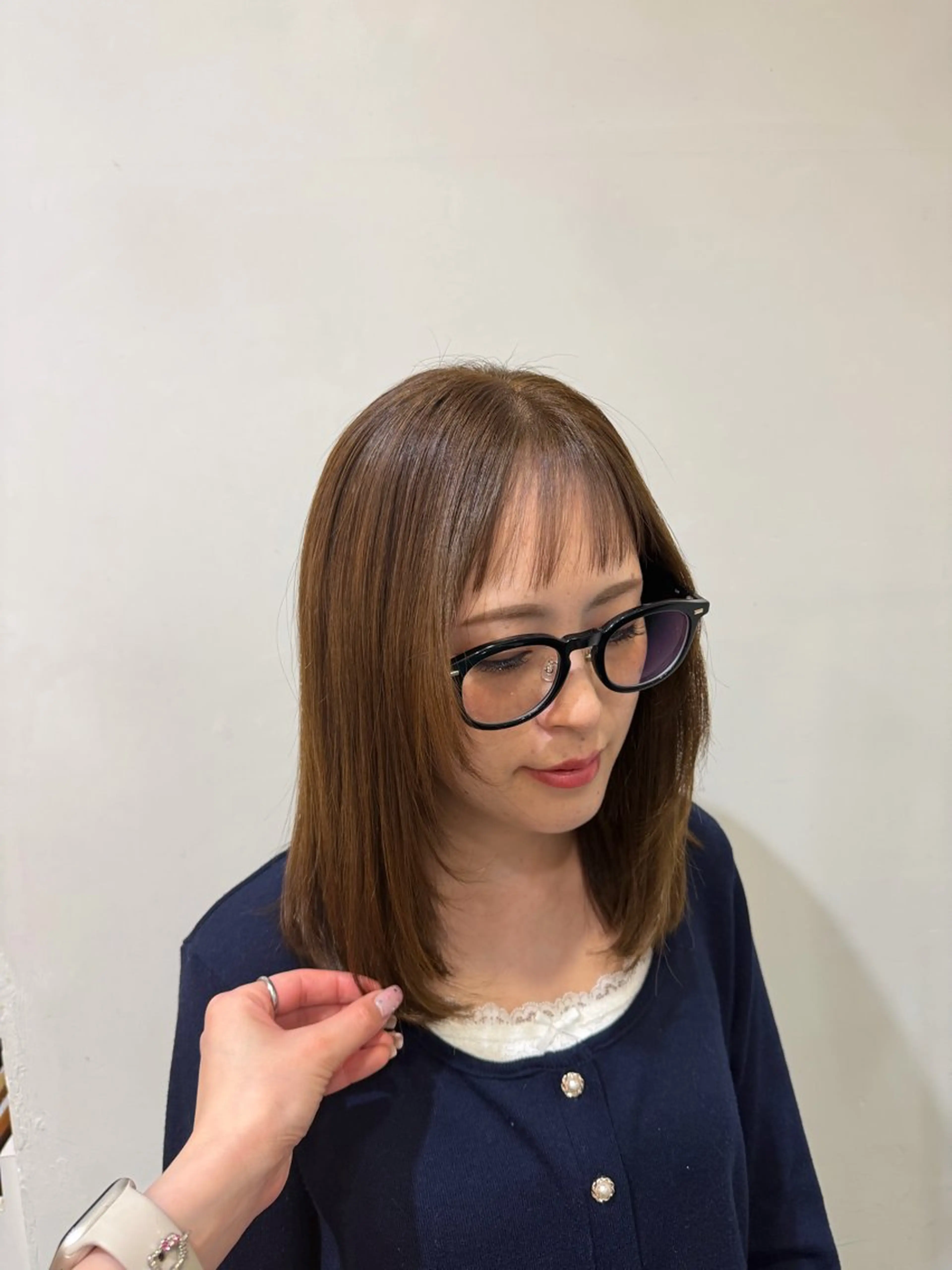 ミディアム カラー ベージュカラー 顔周りカット レイヤーカット 中条 元優のヘアスタイル