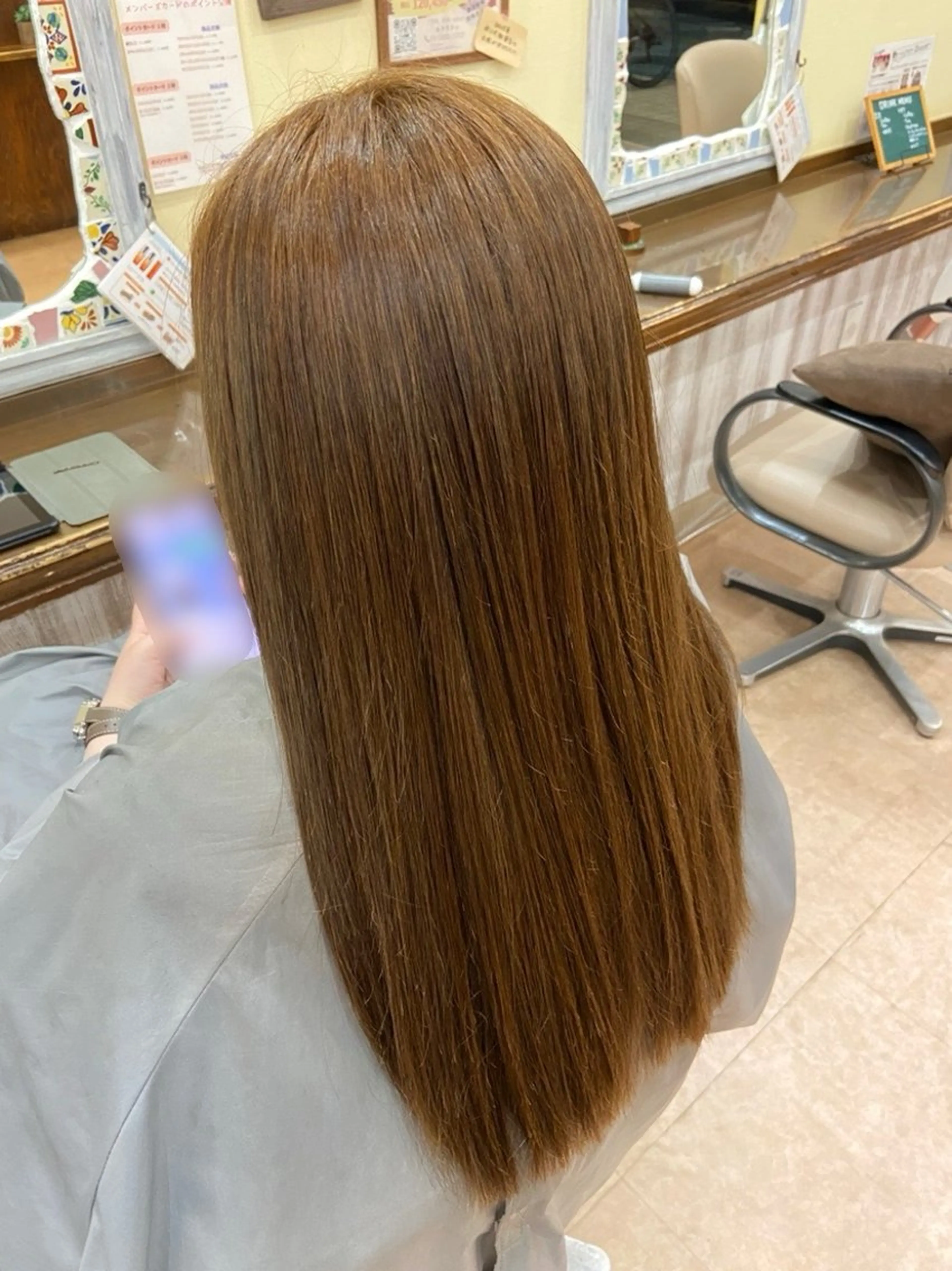 カラー 中村 莉緒のヘアスタイル