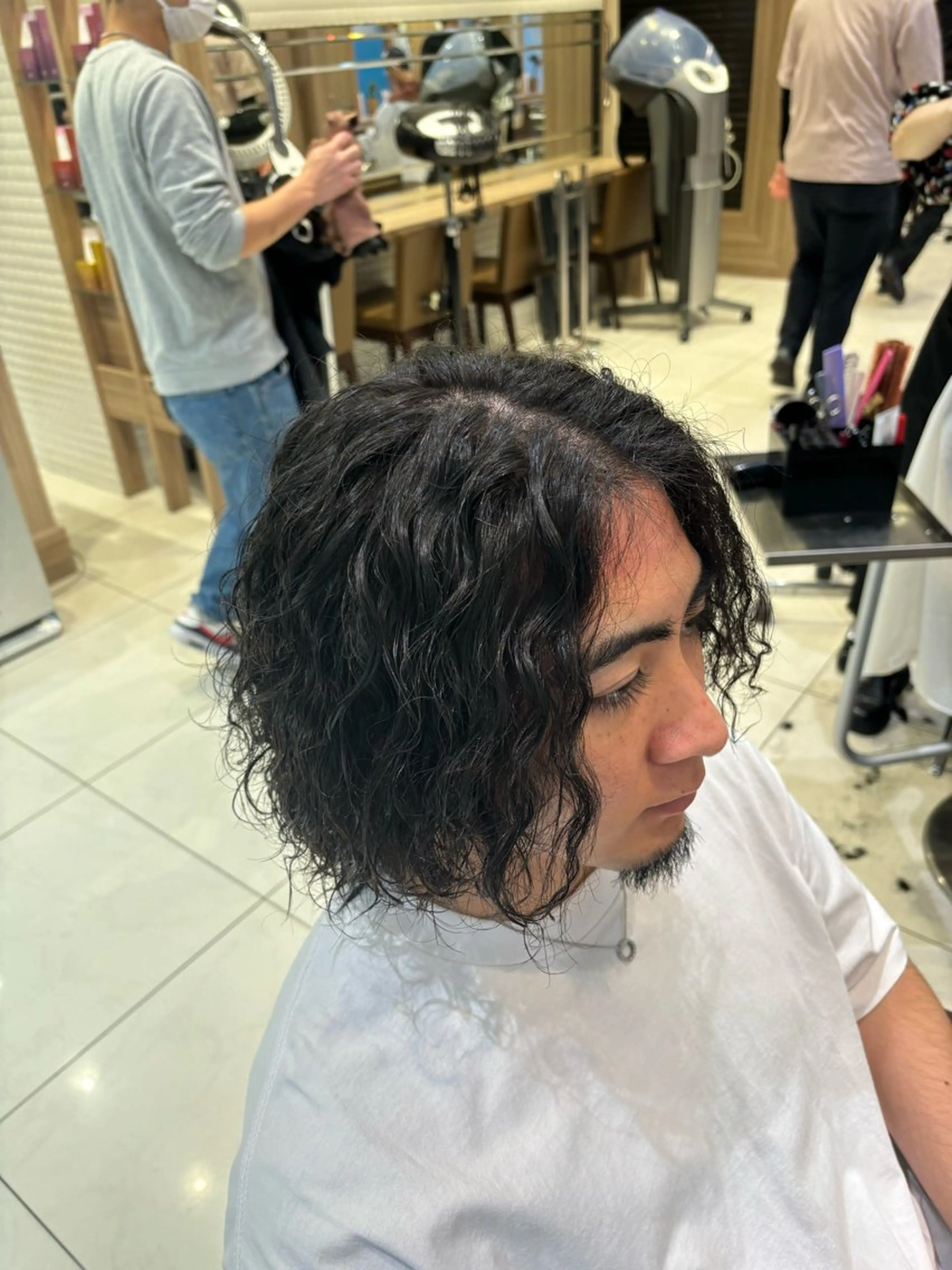 パーマ メンズ ブリーチ/パーマ 縮毛/レイヤーaoiのヘアスタイル