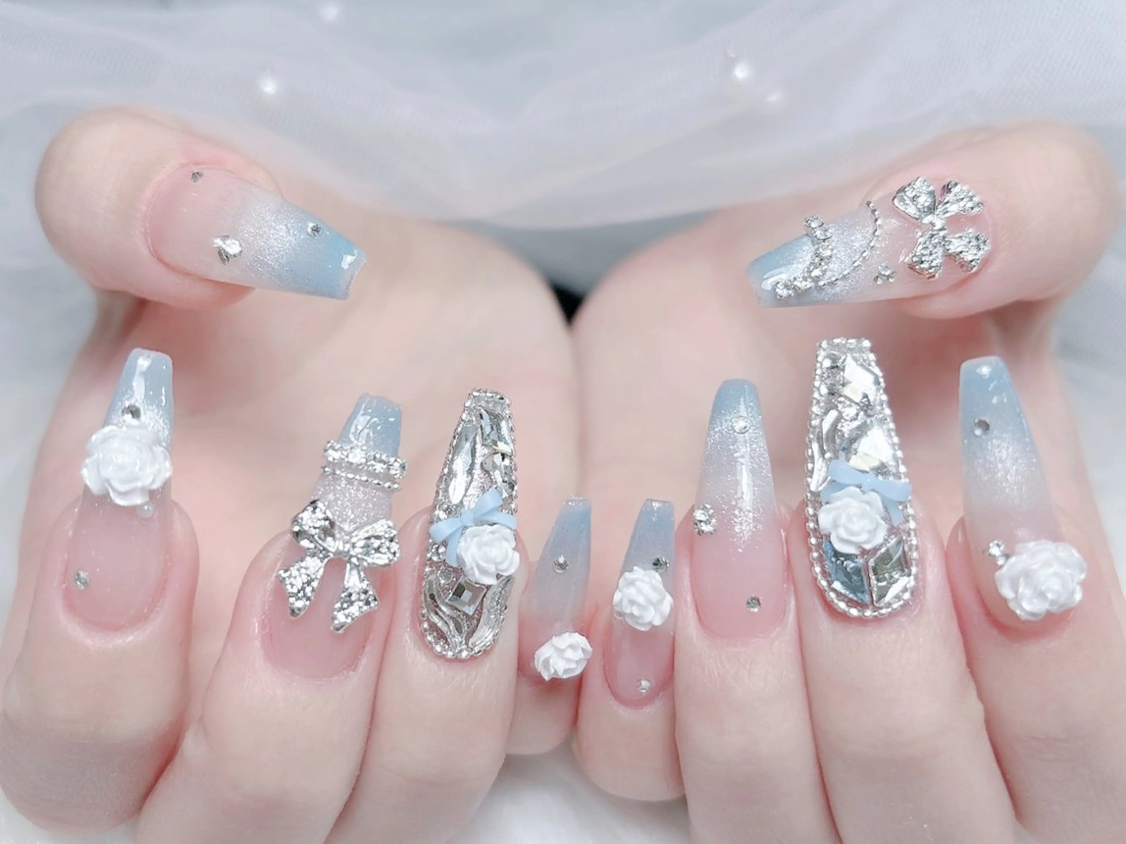 ネイル キラキラネイル スカルプネイル ハンドネイル MoMoA Nail ネイル長さ出し専門店のネイルデザイン