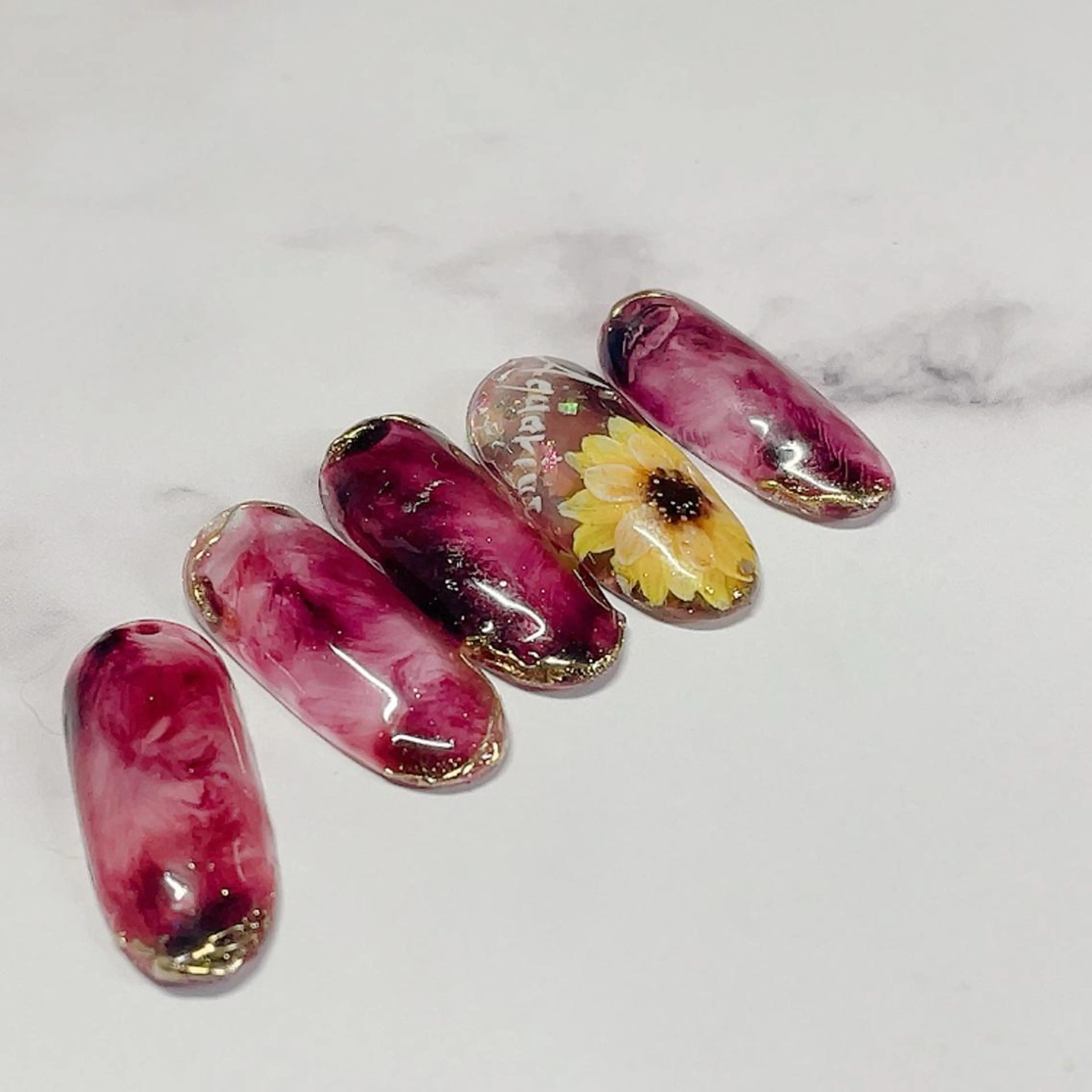 ネイル ニュアンスネイル 奥園 良恵のネイルデザイン