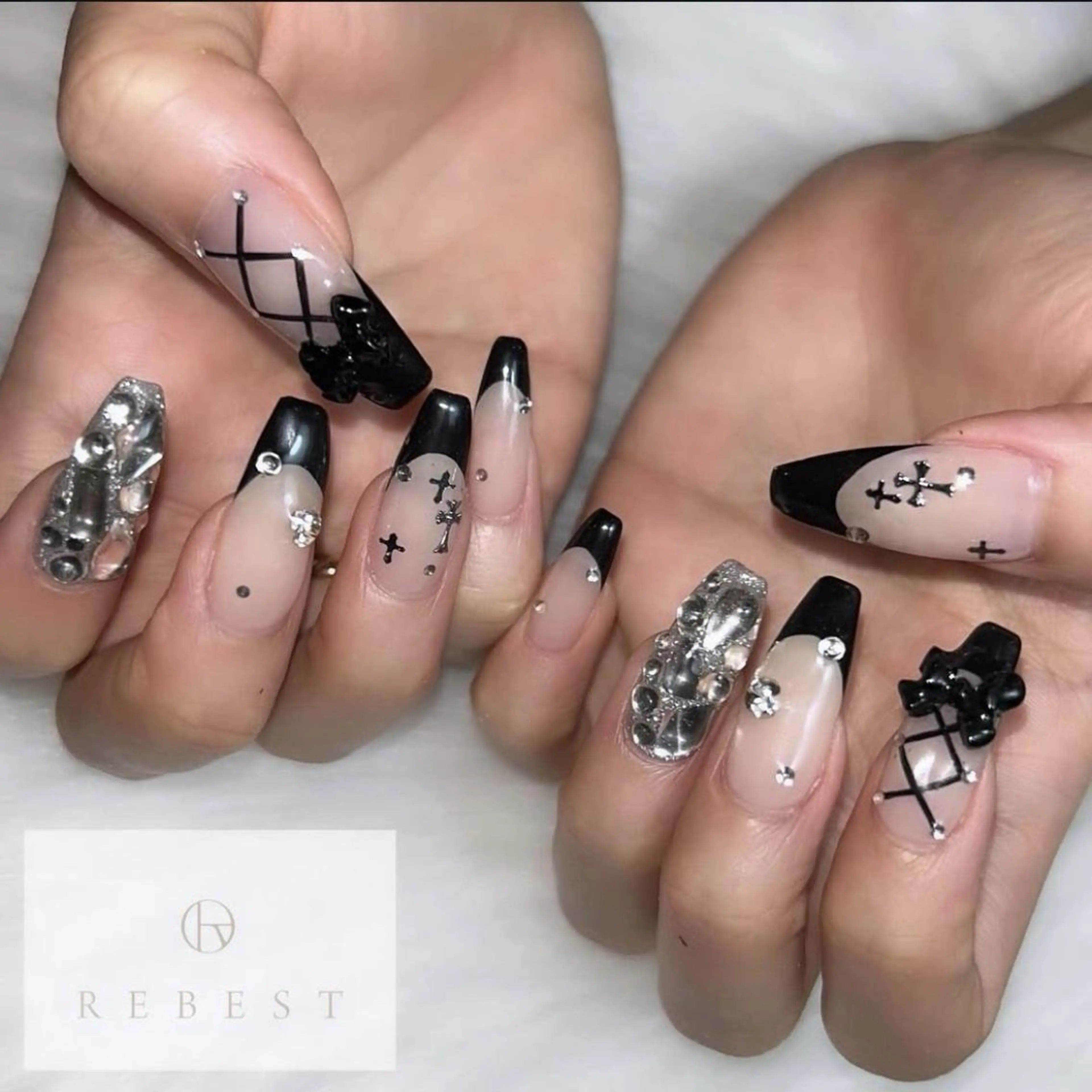 ネイル ハンドネイル REBEST南森町 nail🪽のネイルデザイン