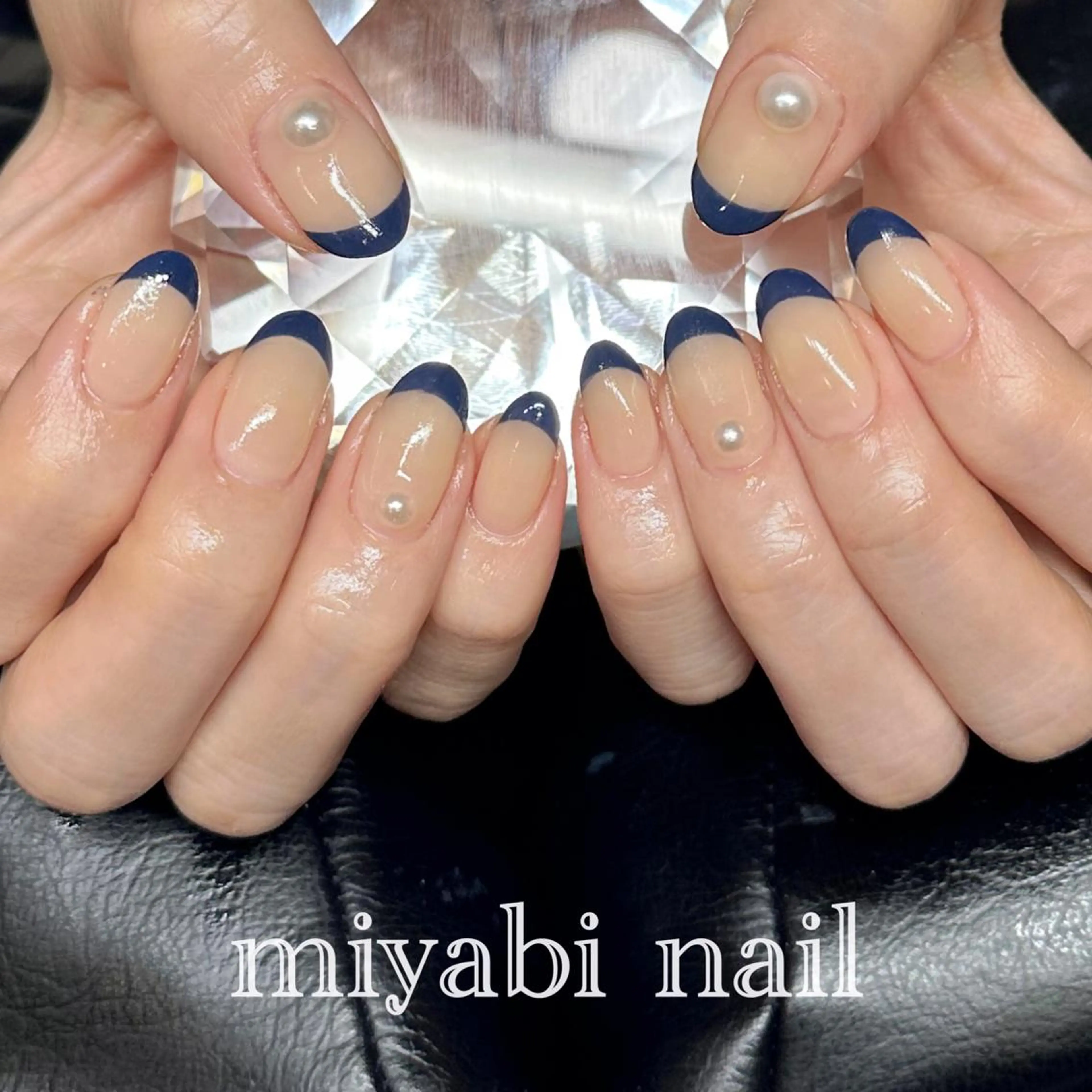 ネイル フレンチネイル ジェルネイル 持ち込み ネイビー 冬ネイル ハンドネイル miyabi nail 桂川駅近くのネイルデザイン