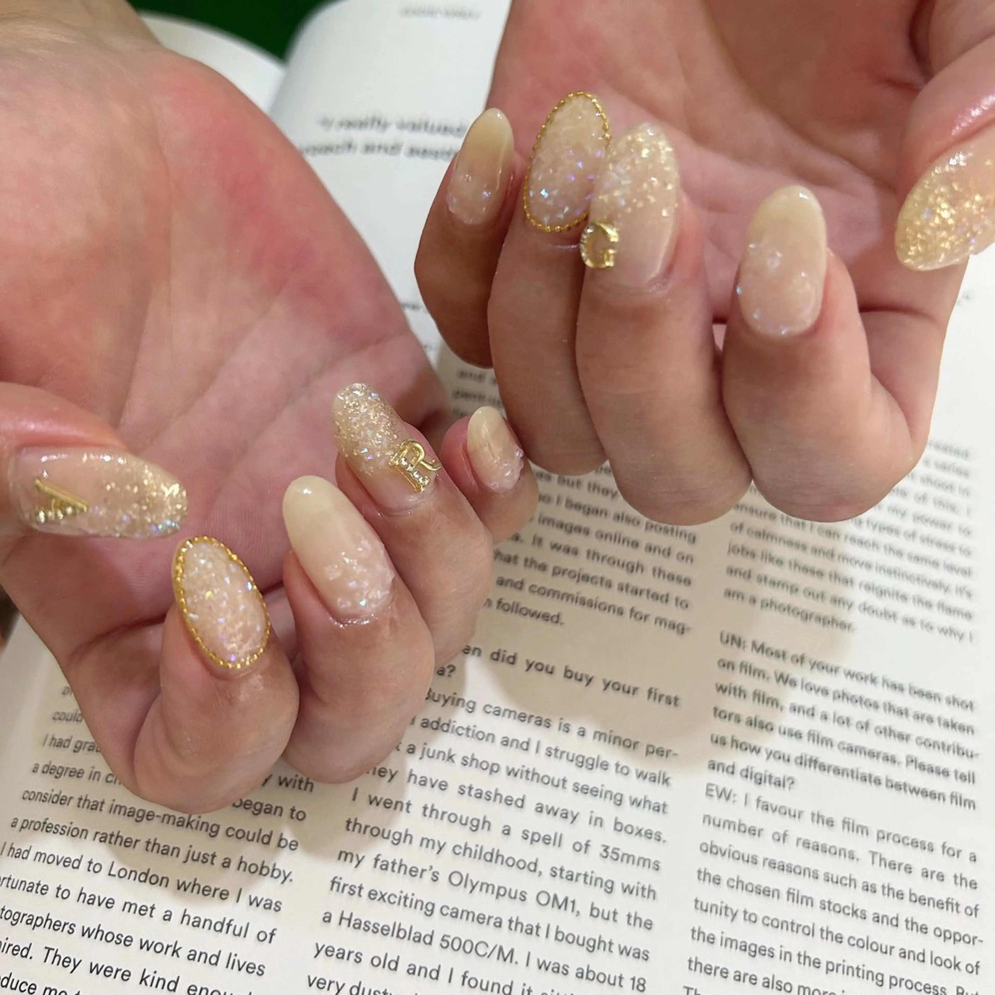 ネイル ブルー フットネイル ジェルネイル キラキラネイル 韓国ネイル RooM -mizuki-のネイルデザイン