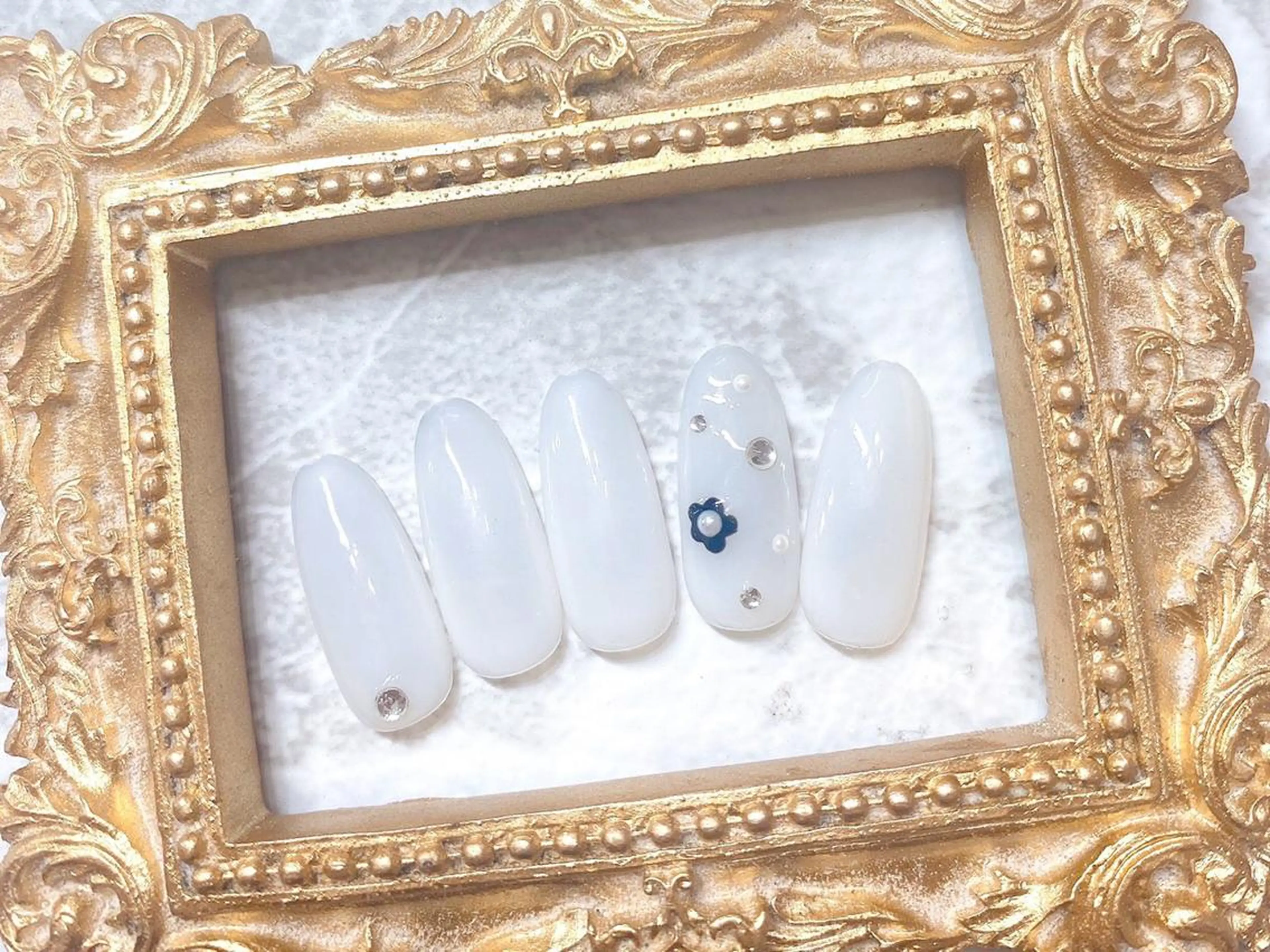 ネイル ハンドネイル マジック ミラーのネイルデザイン