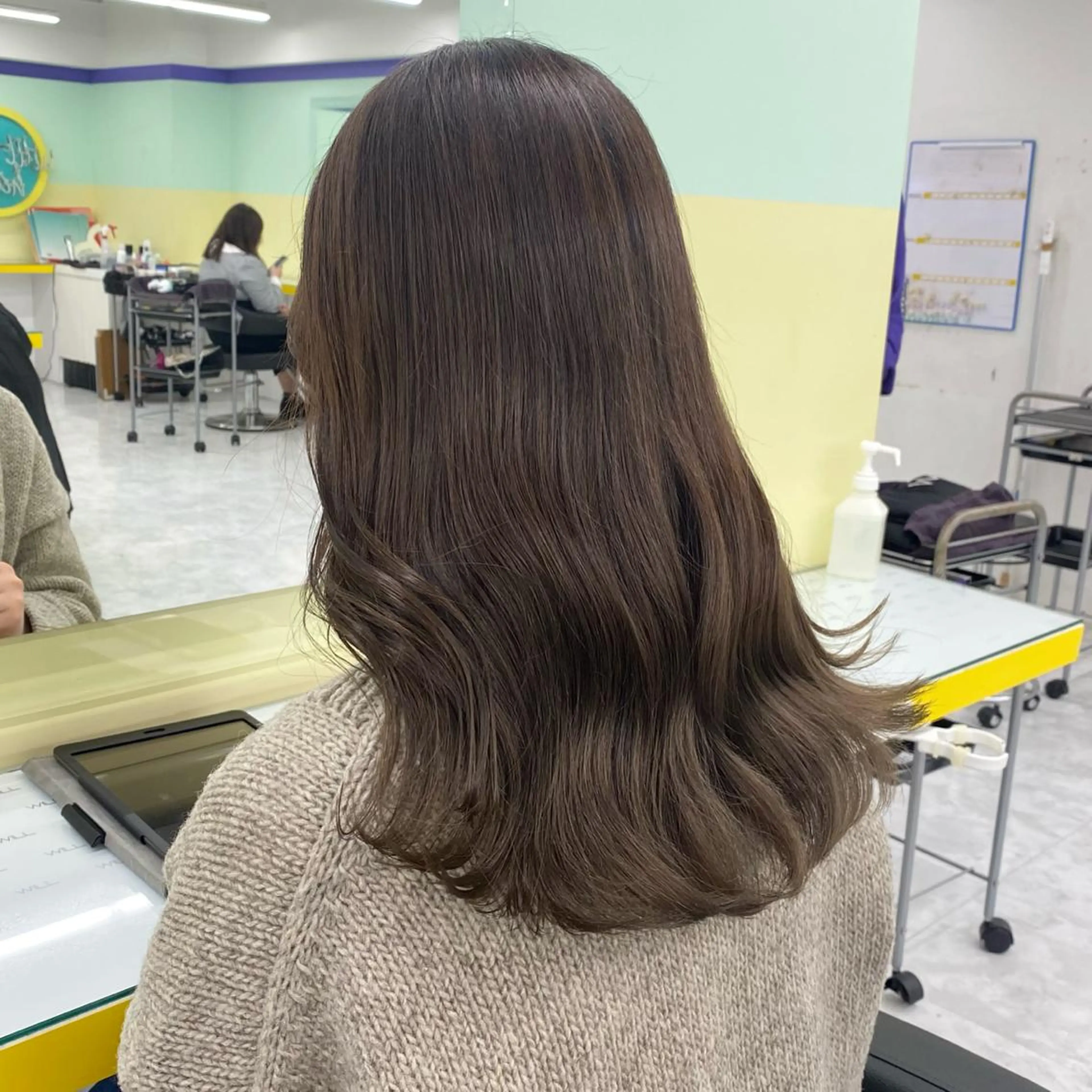 ロング カラー パーマ ヘアアレンジ メンズ キッズ ネイル マツエク・マツパ アイブロウ メンズブリーチ ベージュカラー ブリーチ 眉カラー ワンカラーネイル ヘアカラー Lumo所属・💖横浜ブリーチなし 💖MIHOのヘアスタイル