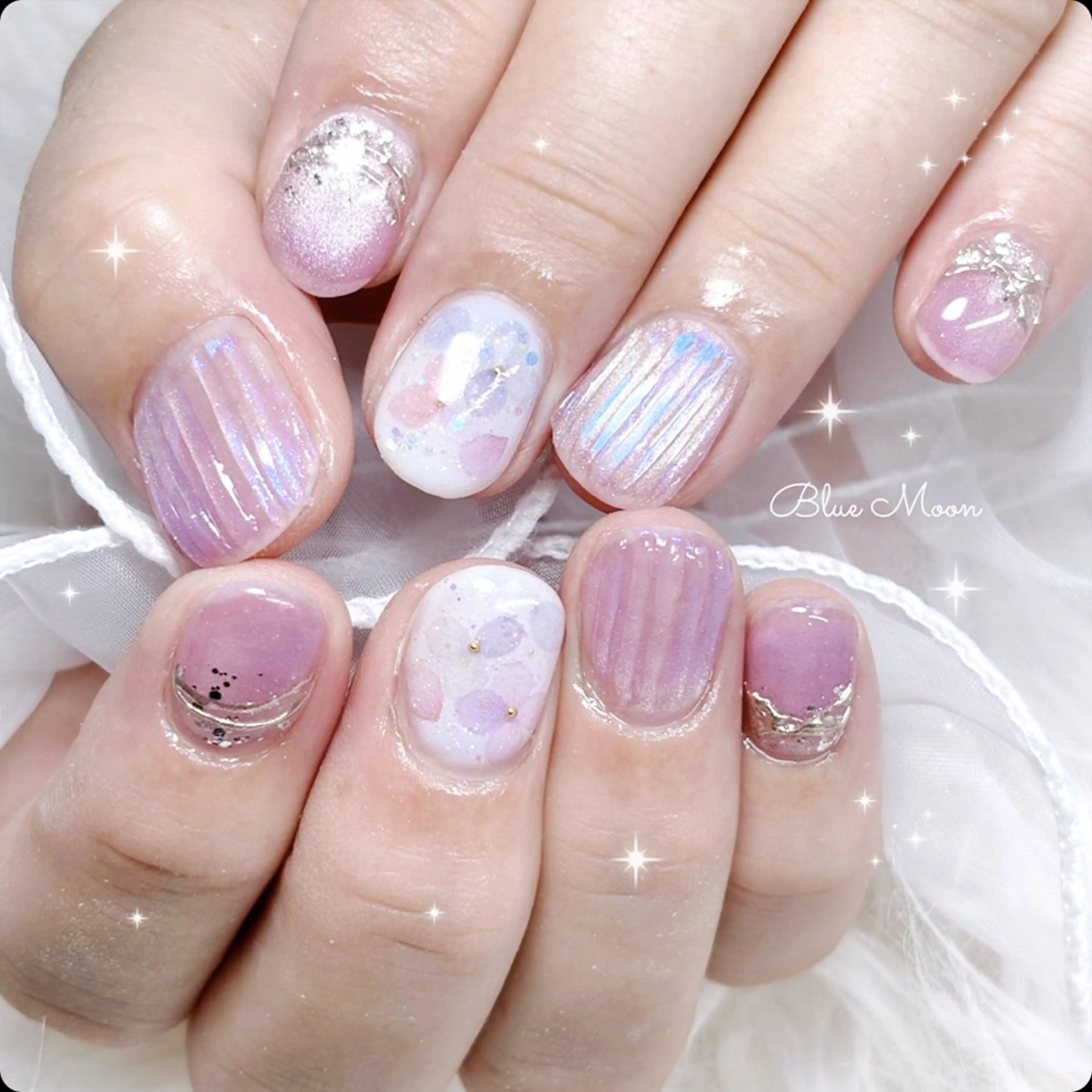 ネイル ミラーネイル ハンドネイル フットネイル ハンドケア nail salon Blue Moonのネイルデザイン