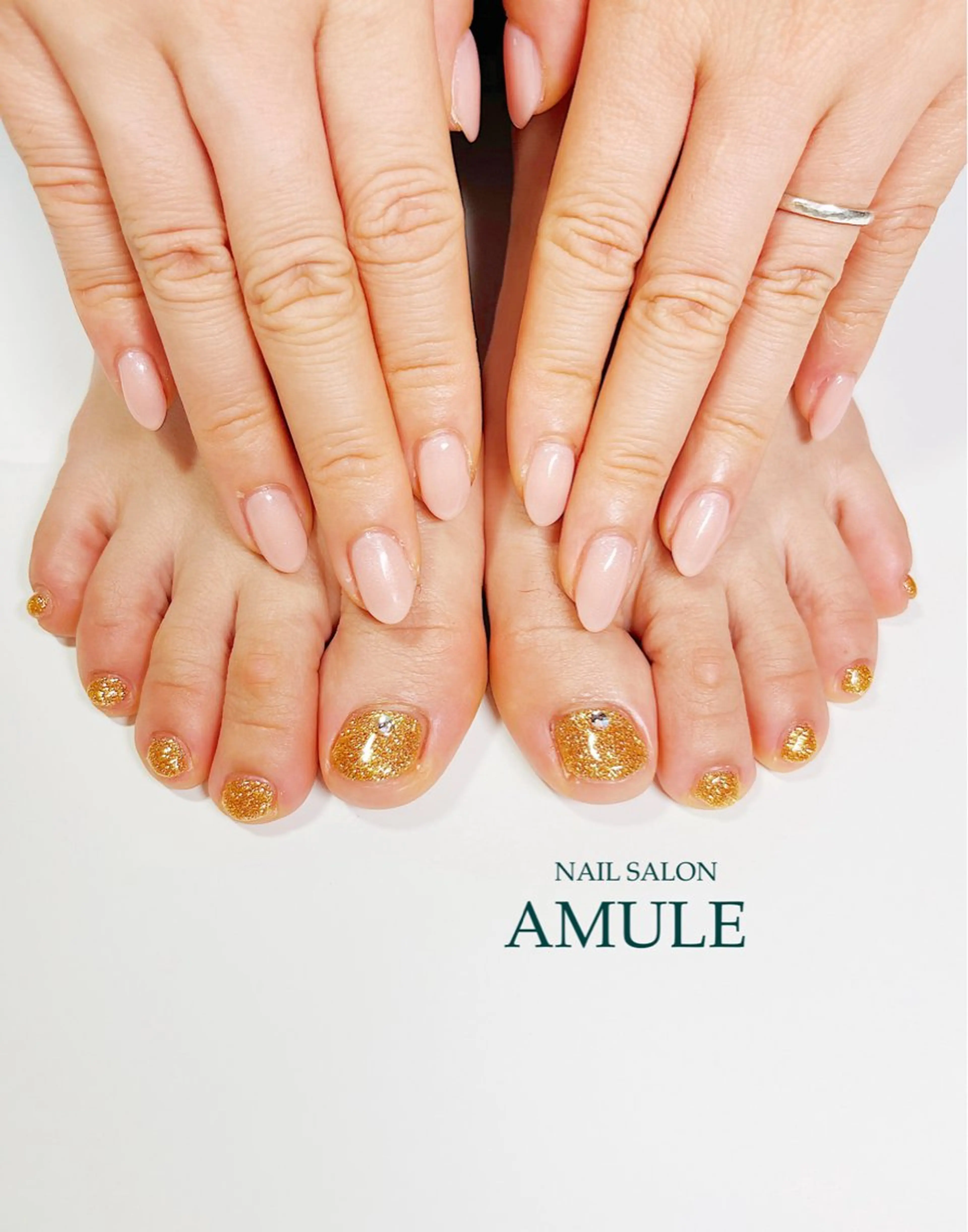 ネイル フットネイル ジェルネイル ワンカラーネイル シンプルネイル ハンドネイル フットネイル NAILSALON AMULEのネイルデザイン
