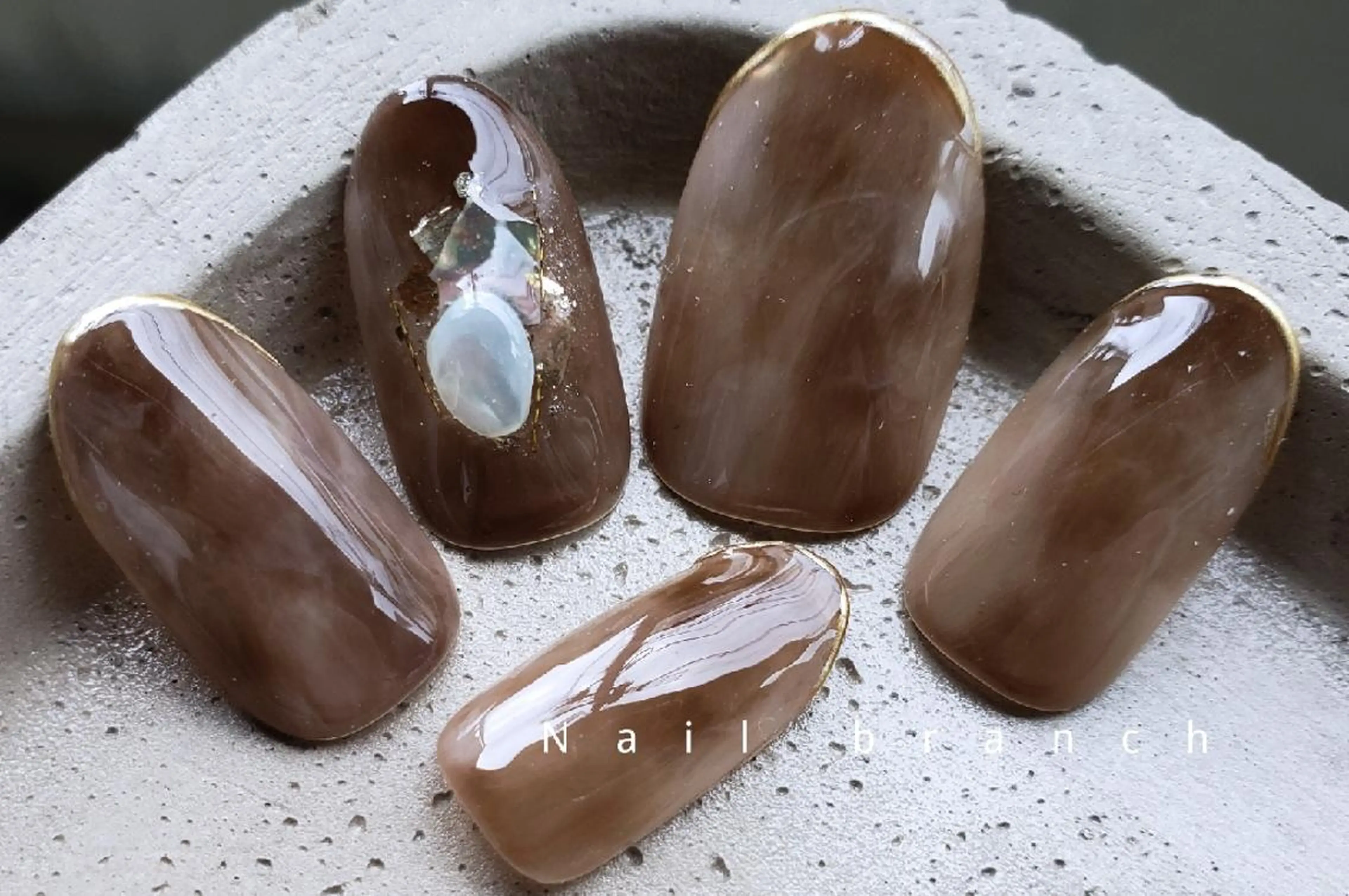 ミディアム カラー パーマ ヘアアレンジ ネイル マツエク・マツパ アイブロウ Nail branchのネイルデザイン