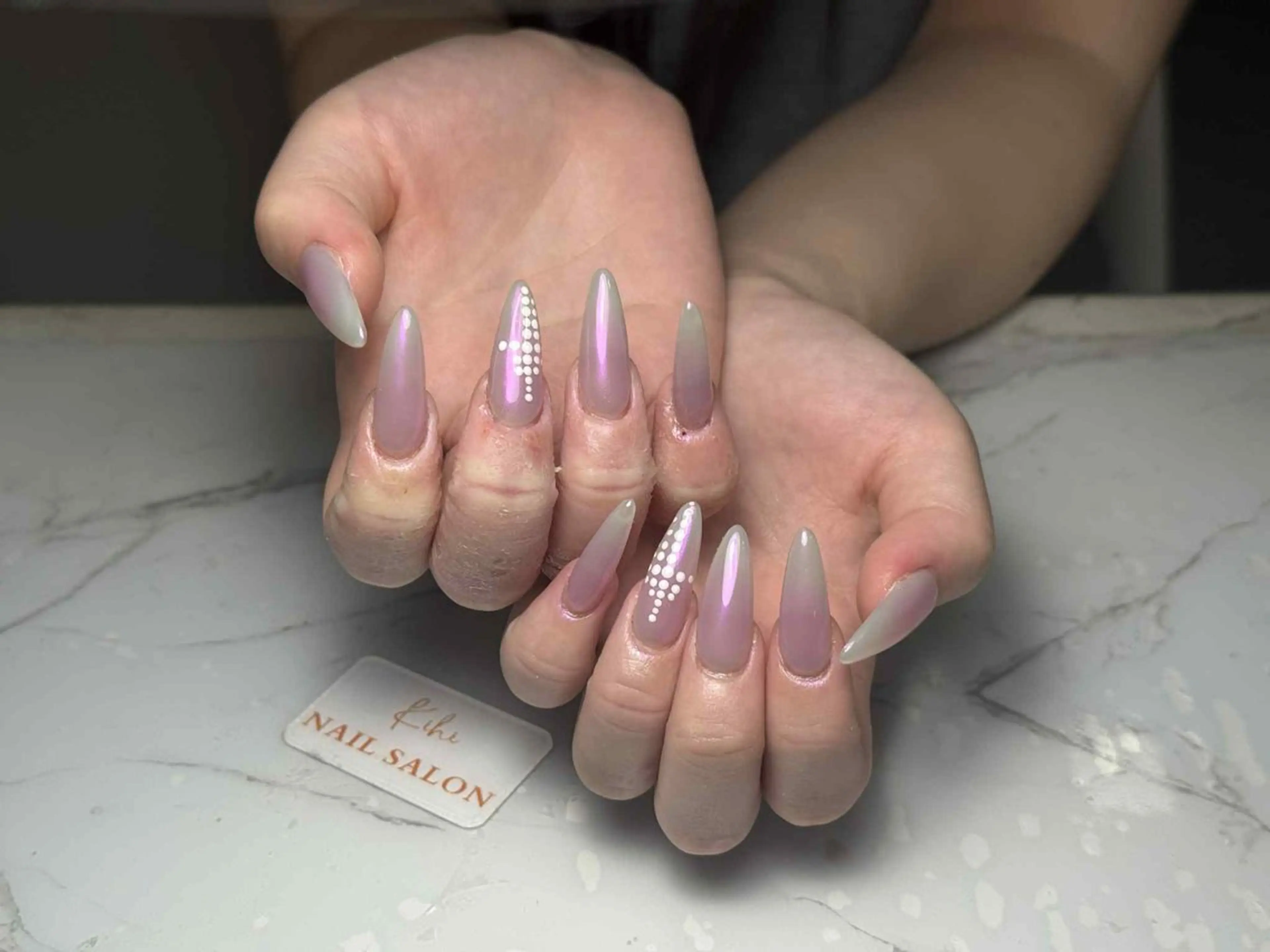 ネイル アートネイル フレンチネイル ジェルネイル グラデーション 韓国ネイル ハンドネイル 💕鈴木ユリ パラジェル/オフ無料のネイルデザイン