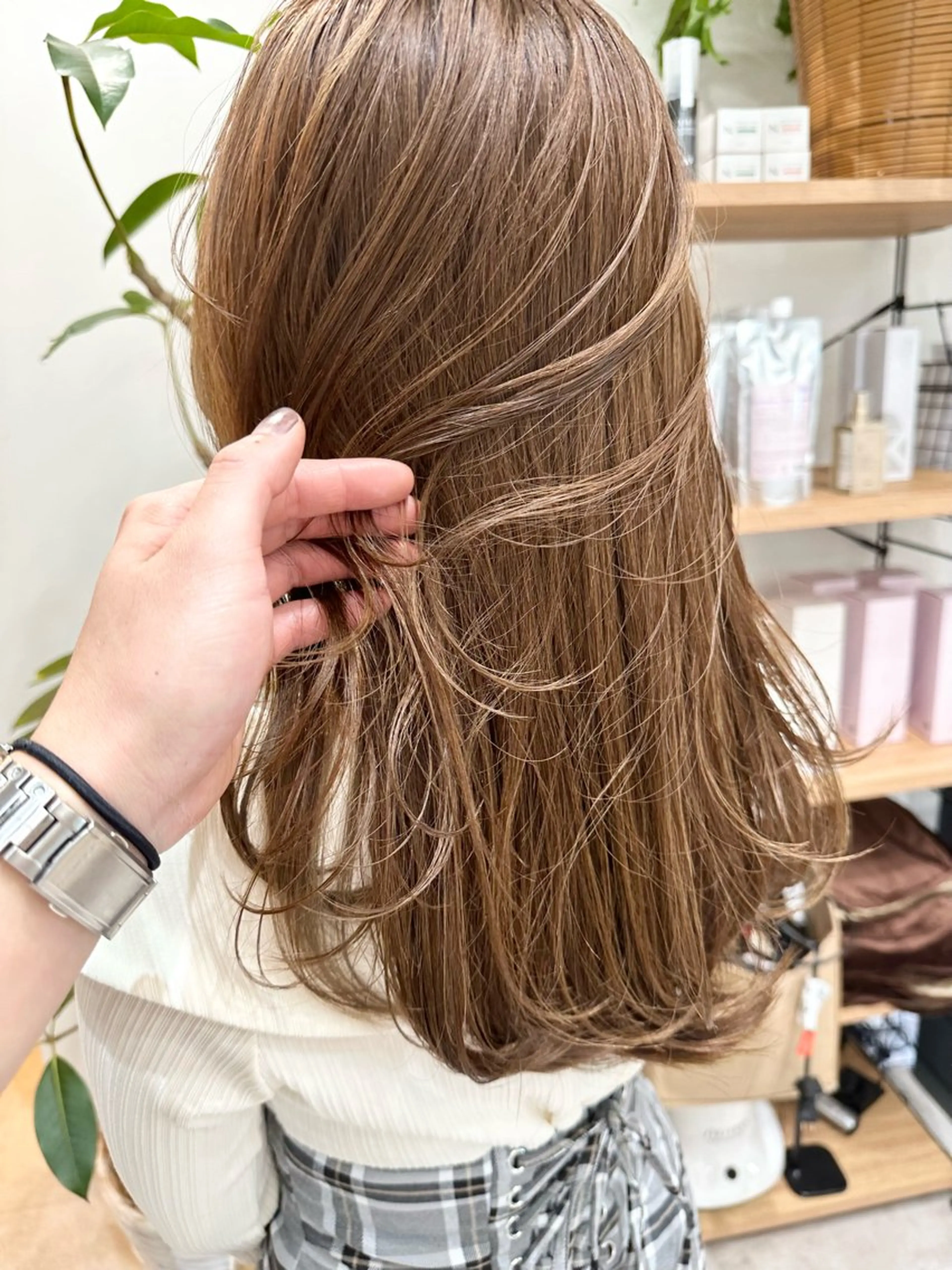 セミロング レイヤーカット カット ヘアカラー トリートメント ✨透明感カラー/縮毛 恵比寿HAYATO✨のヘアスタイル