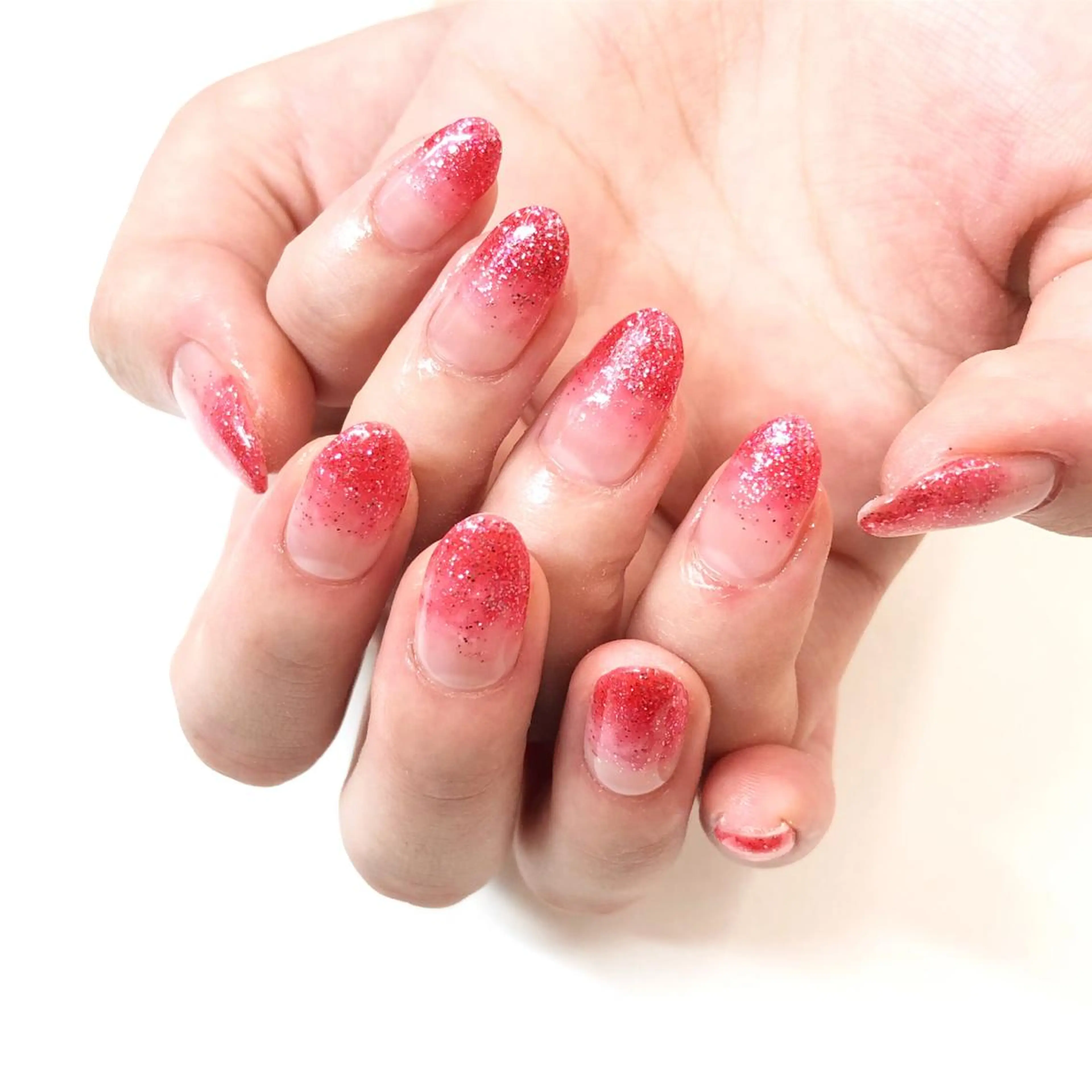 ネイル グラデーション ラメ(グリッター) ラメグラデーション ハンドネイル Minami 🍓のネイルデザイン