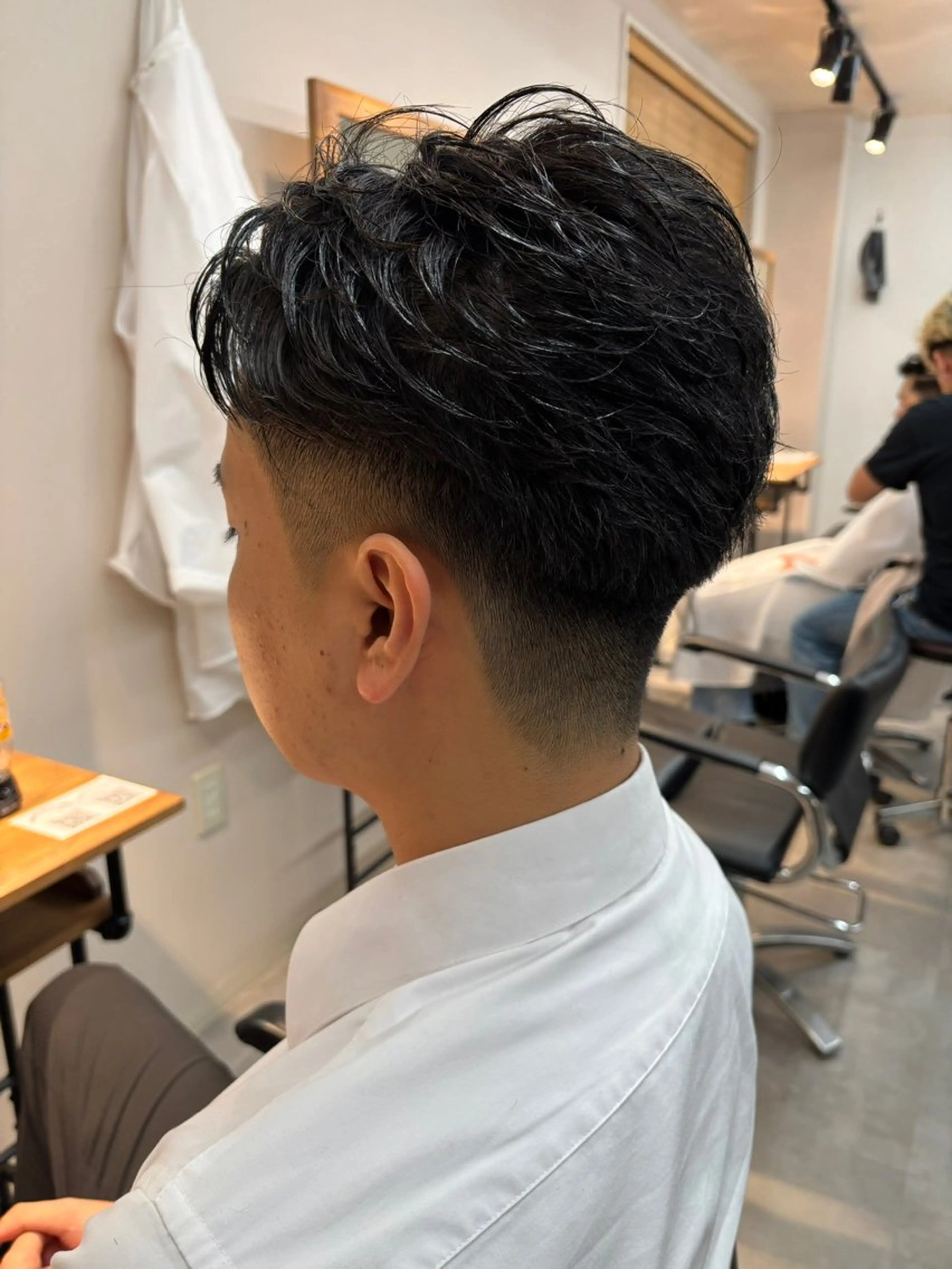 メンズ ビジネス 刈り上げ カット 保立/フェザーパーマ /メンズカット千葉のヘアスタイル