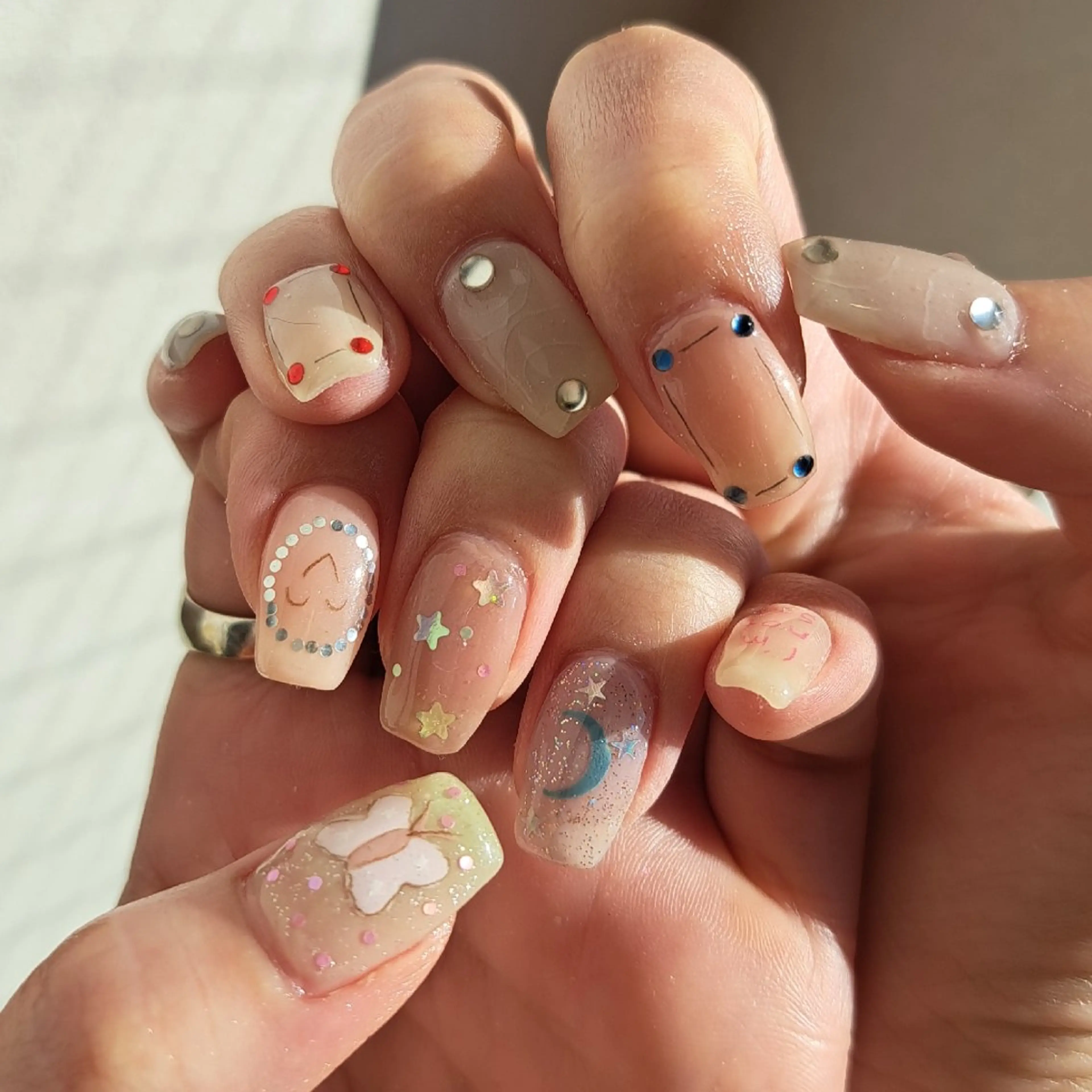 ネイル アートネイル ジェルネイル 韓国ネイル 持ち込み ハンドネイル Nail mood デザイン持ち込みokのネイルデザイン