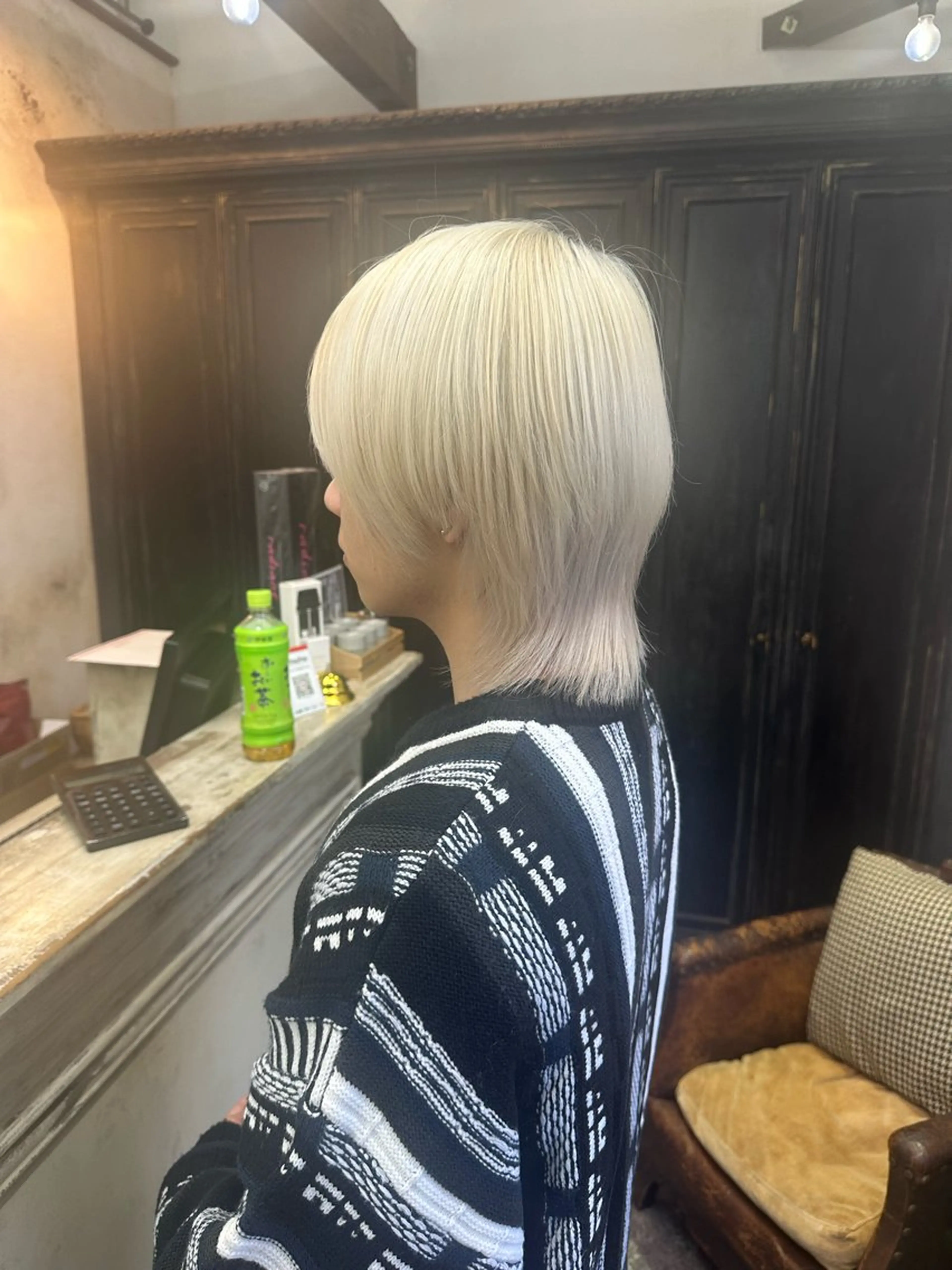 カラー メンズ 抜きっぱなしブロンド marie-anne 浜松元目店のヘアスタイル