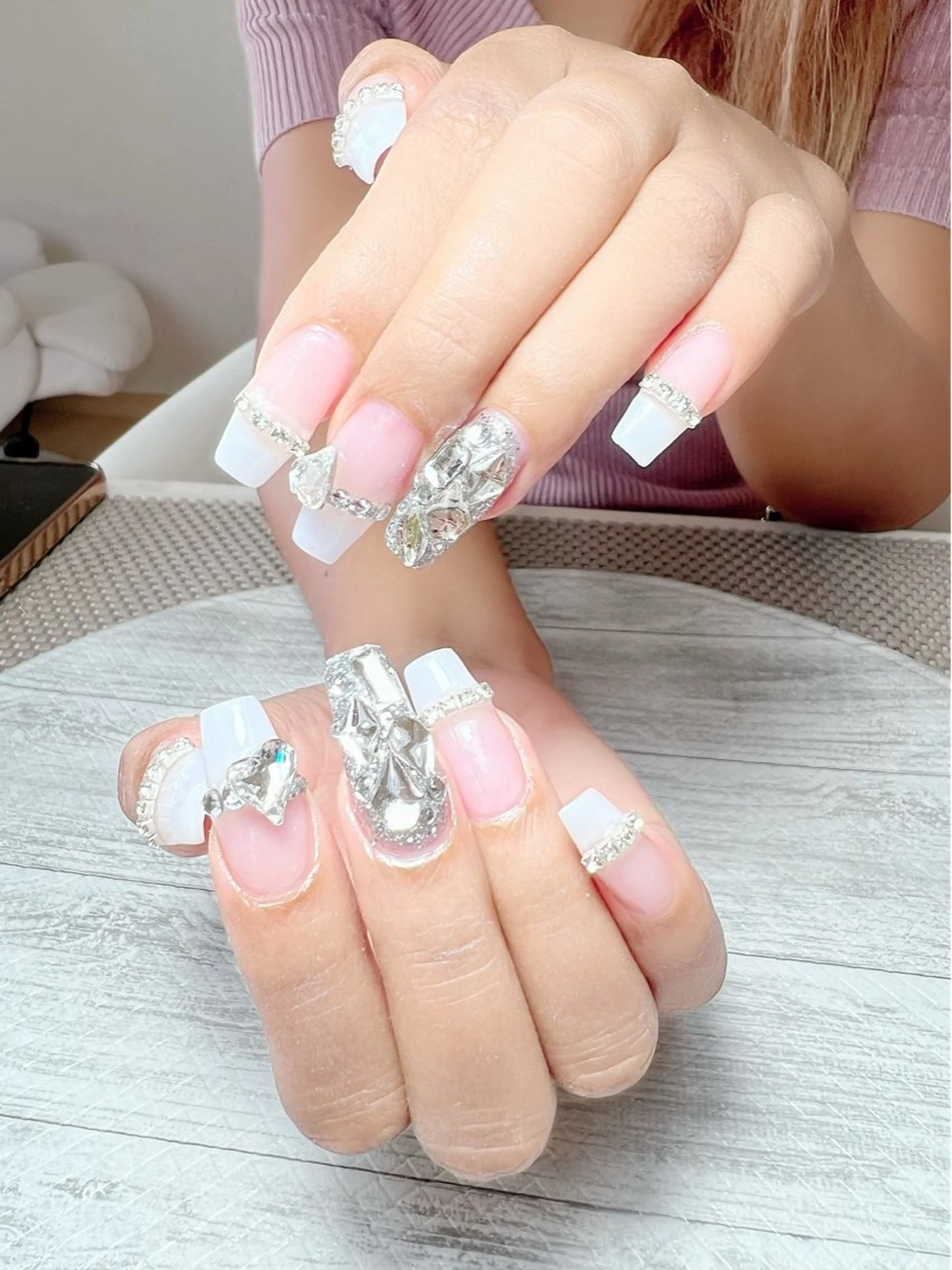 ネイル フットネイル ジェルネイル 持ち込み スカルプネイル ハンドネイル シェヌネイル JURAのネイルデザイン