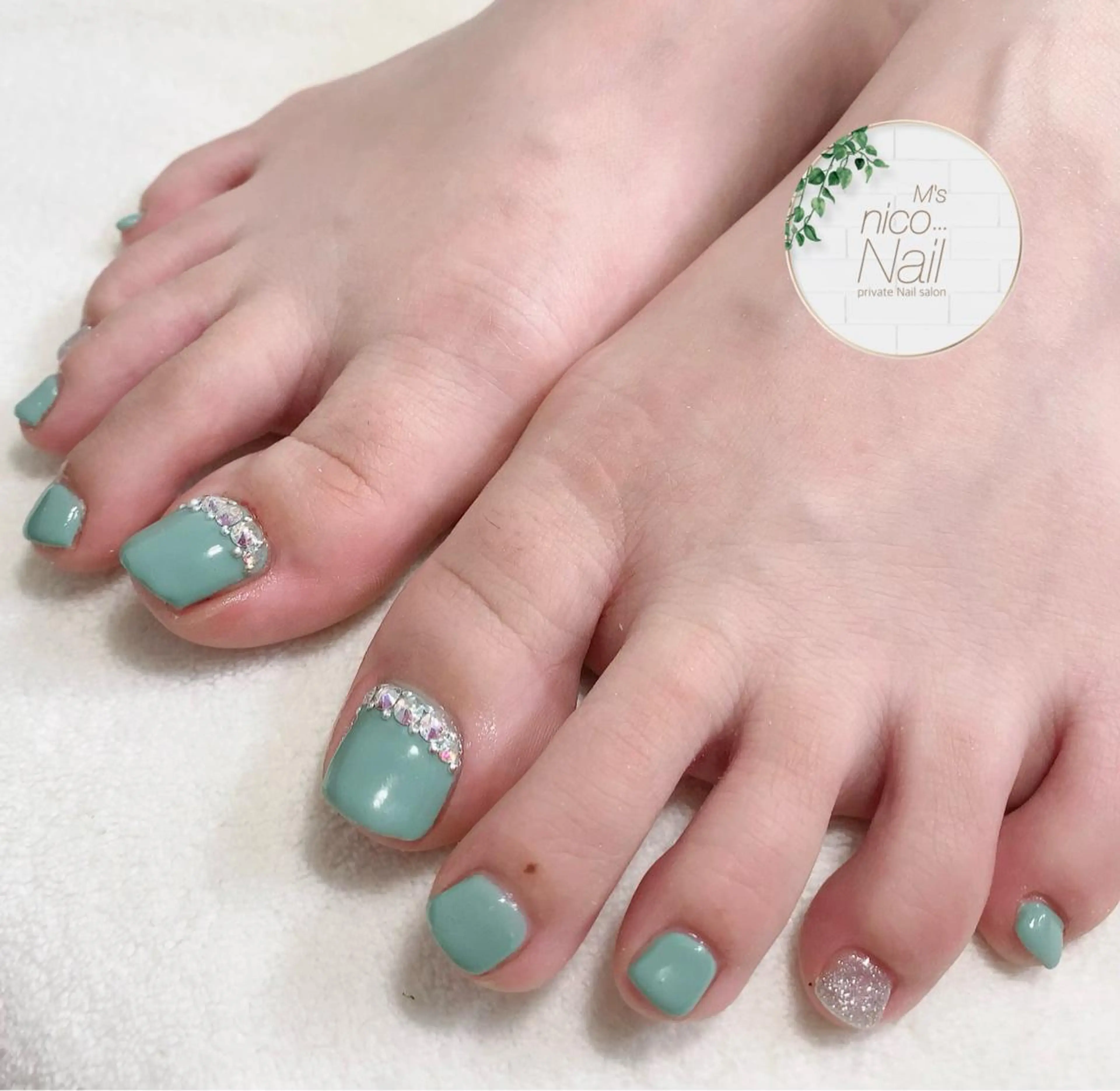 🩷フットネイル🩷デザインあり✨1本～2本。※当店オフ込の写真