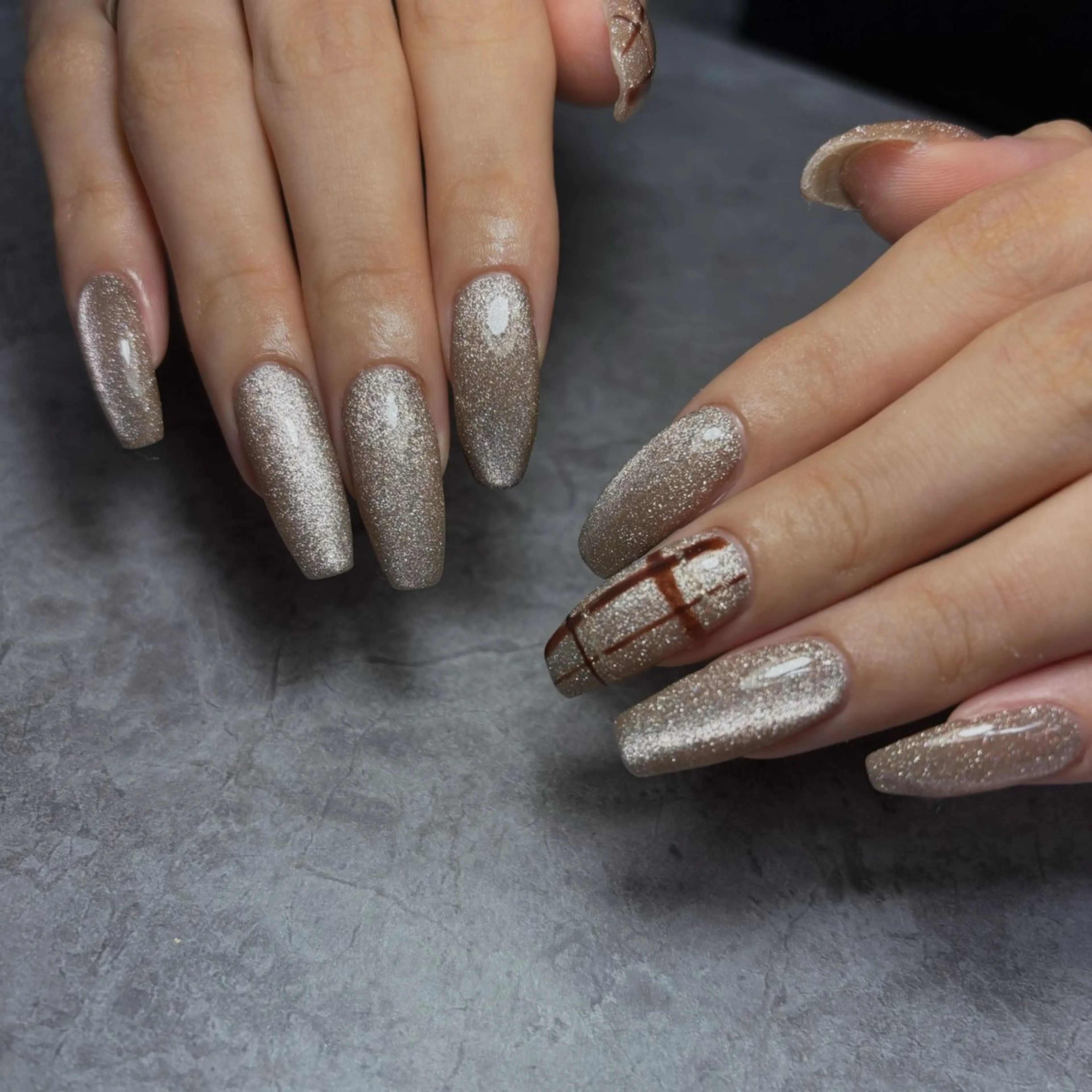 ネイル マグネットネイル makananail anjyuのネイルデザイン