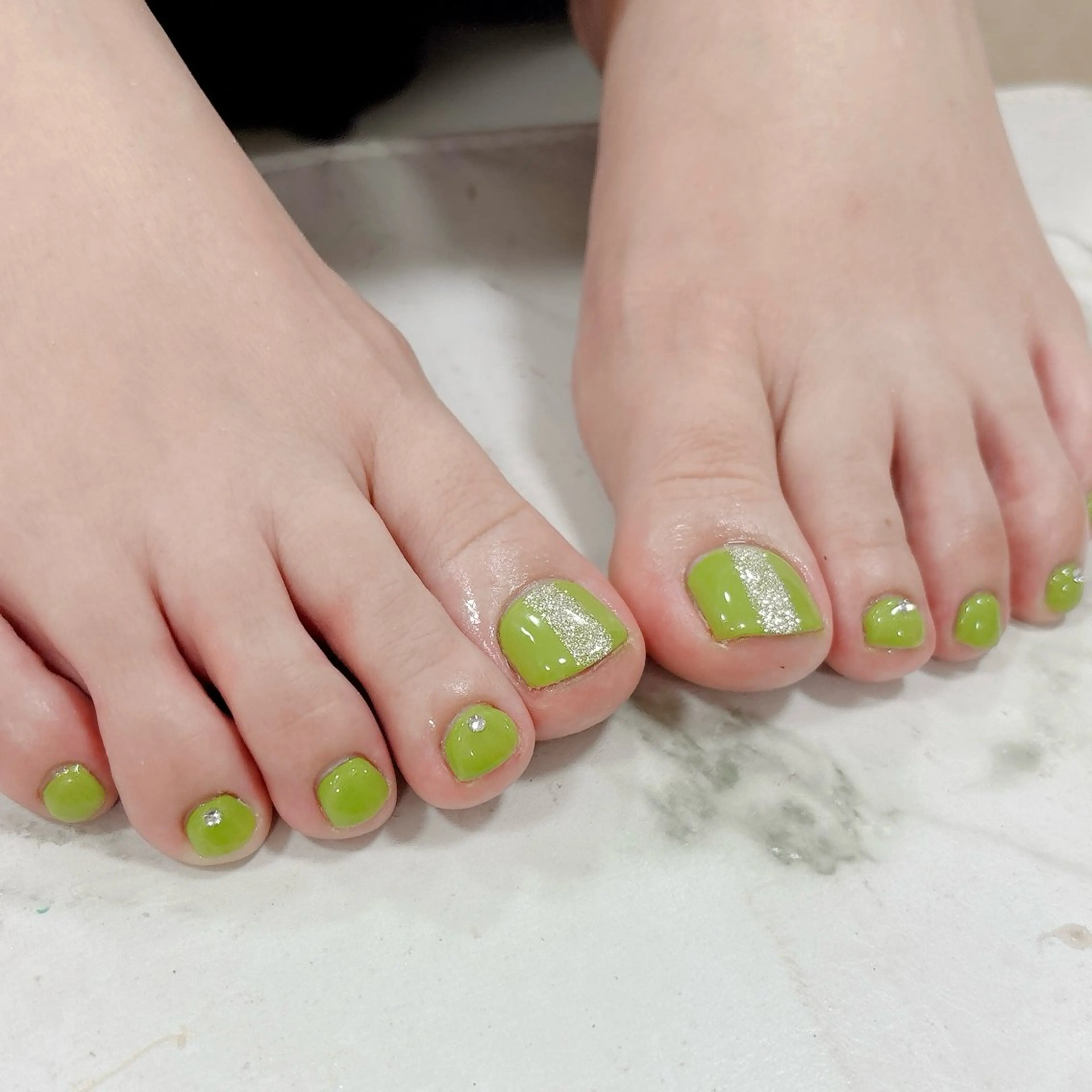 ネイル フットネイル アネラ もか.⋆𝜗𝜚のネイルデザイン