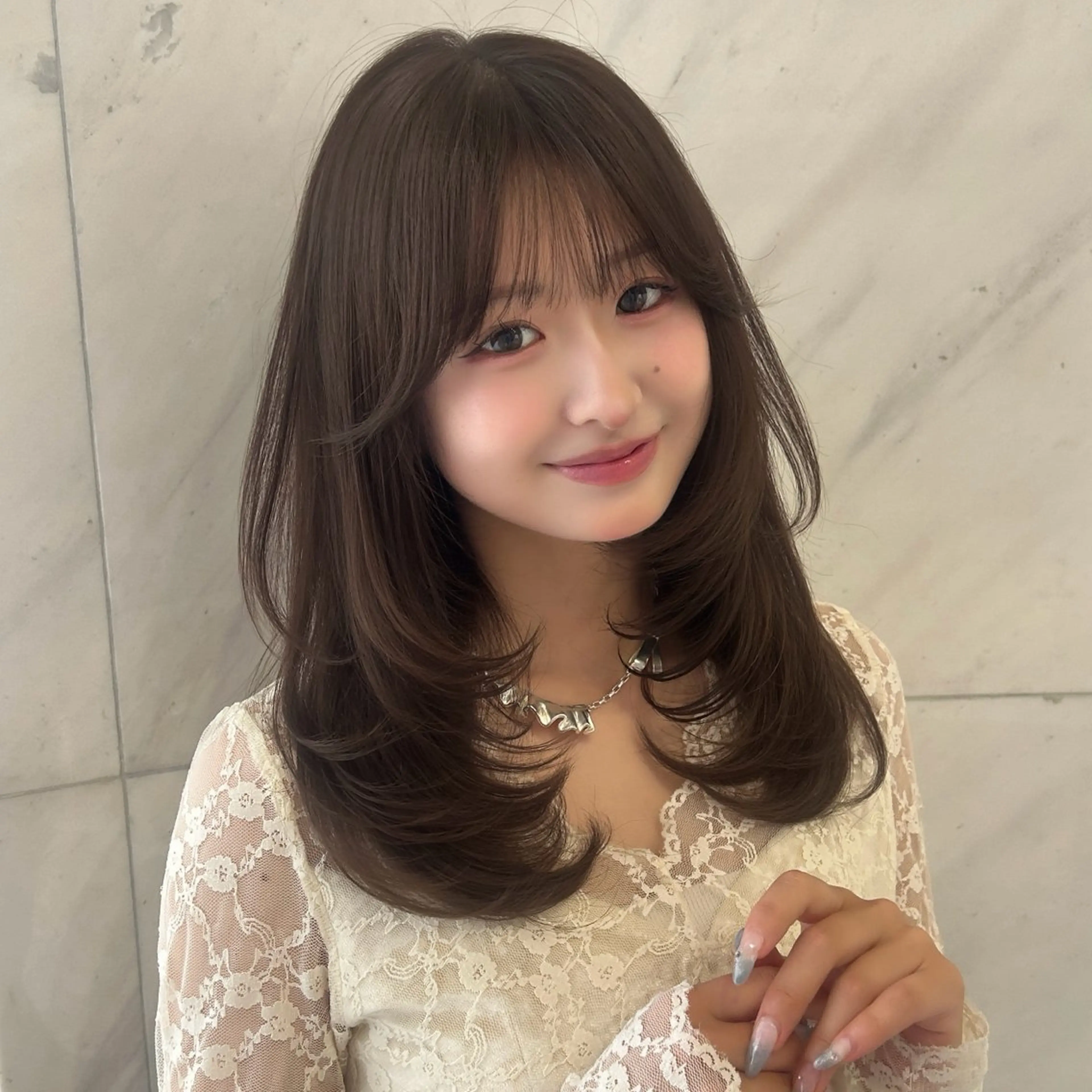 ロング カラー 顔周りカット レイヤーカット ロング 柔らかいガーリーヘア 🎀Mahiroのヘアスタイル