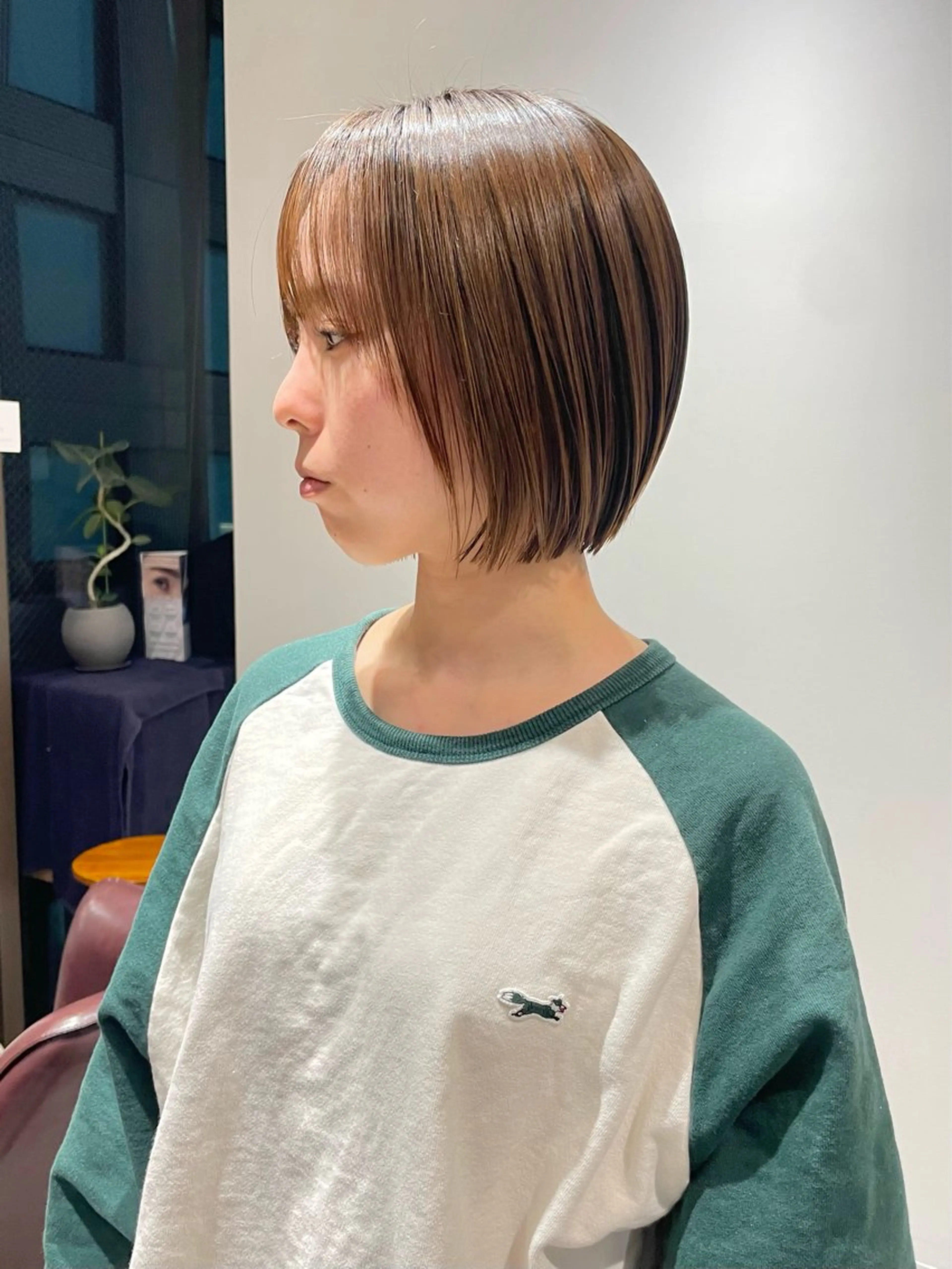 ミディアム ボブレイヤー ボブ レイヤーカット 外ハネヘア 石川玲菜/ 髪質改善ボブ/メンズのヘアスタイル