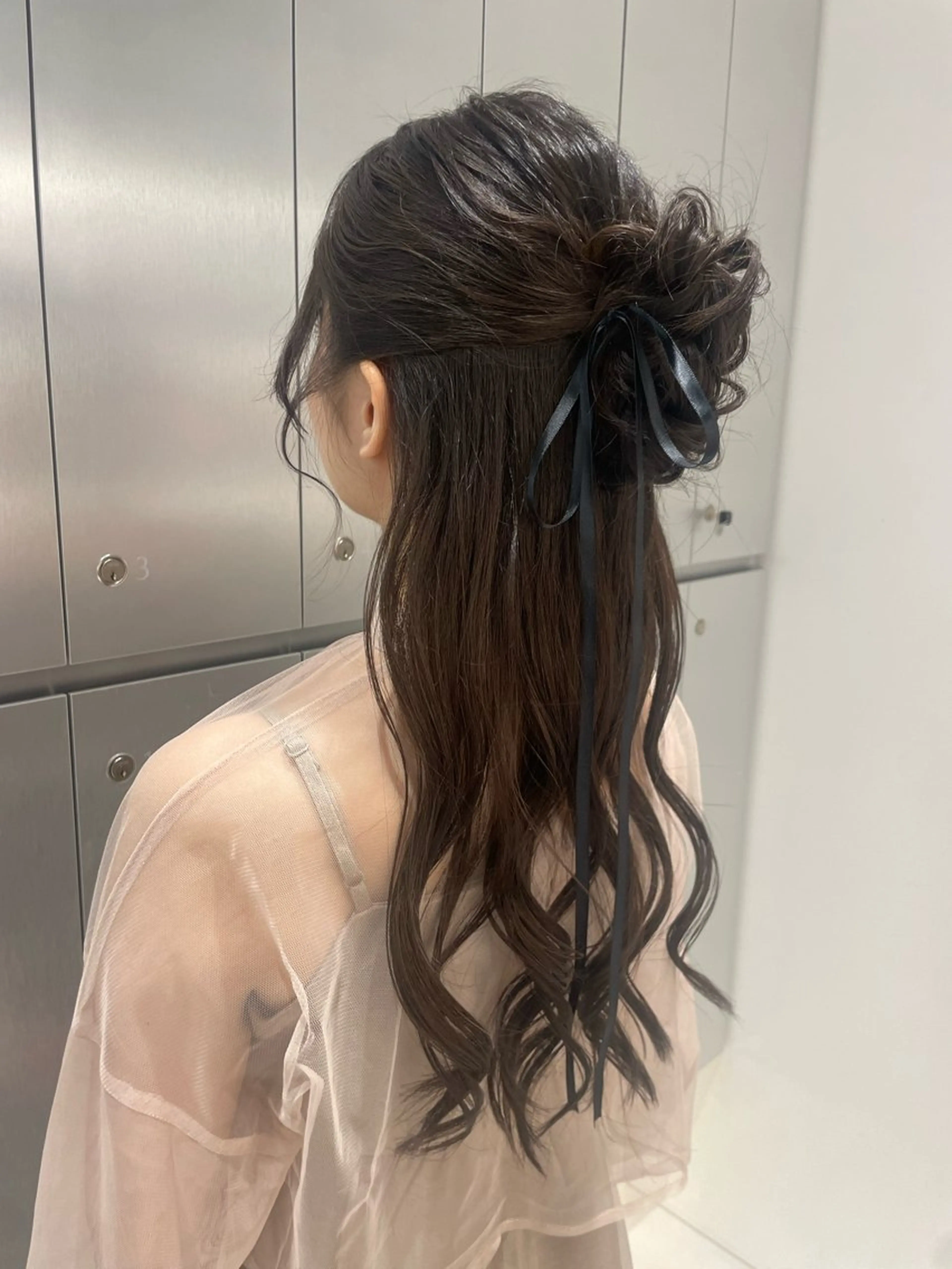 ロング ヘアアレンジ ハーフアップ お団子ヘア 結婚式・ブライダル ヘアセット ヘアセット🎀耳つぼ 👂💎MONAMIのヘアスタイル