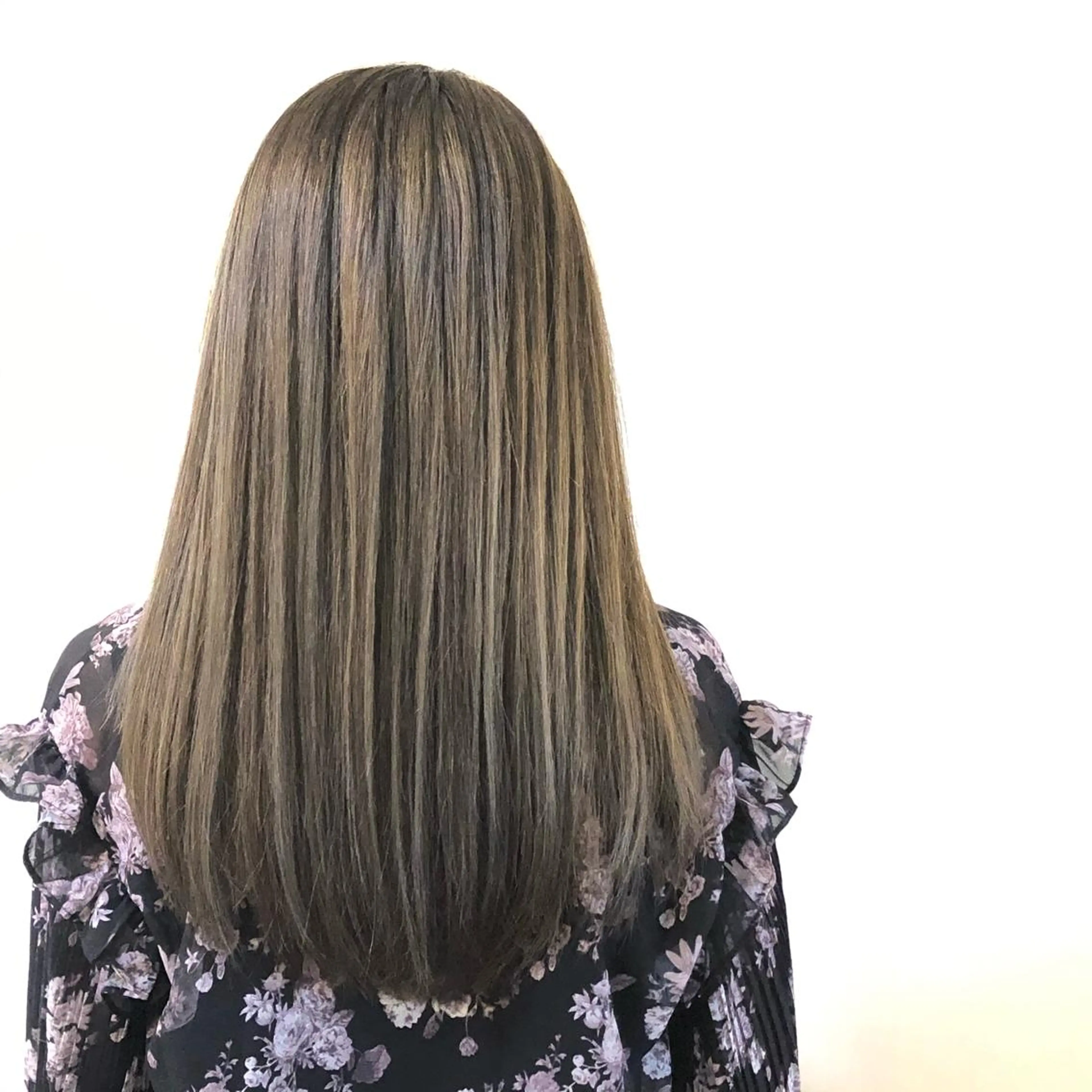 ロング カット ヘアカラー 村上 楓弥のヘアスタイル