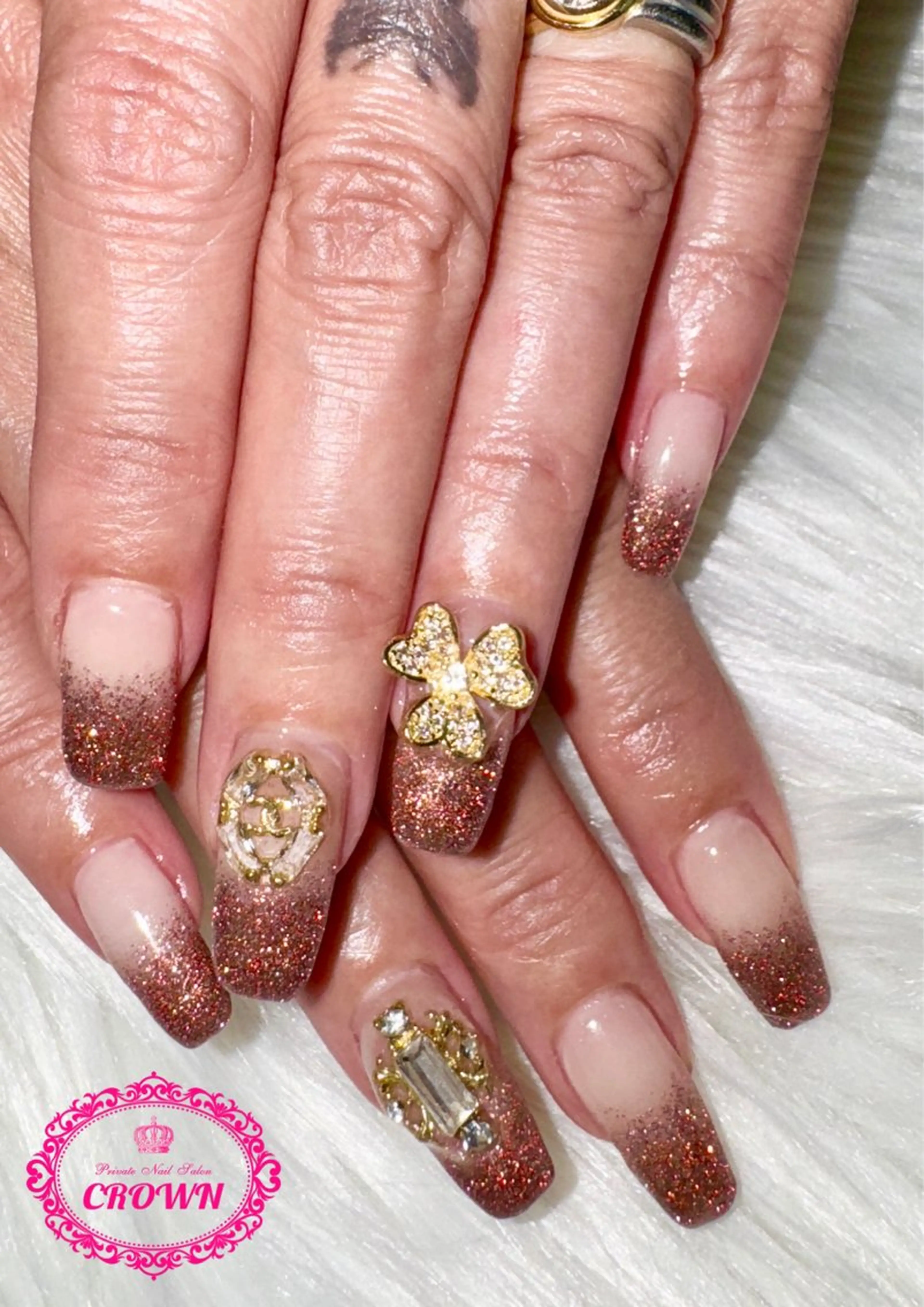 ネイル CROWN プライベートサロンのネイルデザイン