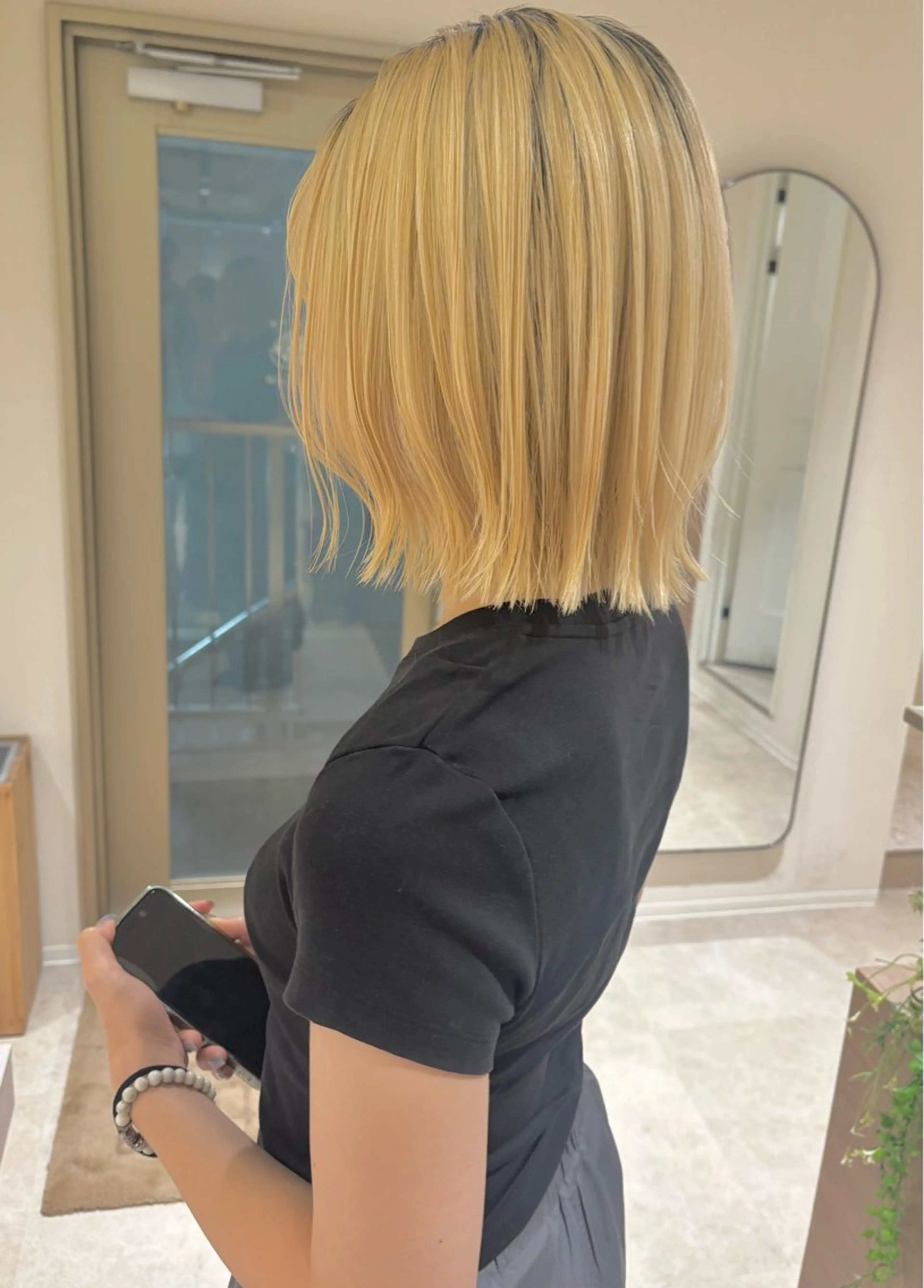 ミディアム AMI ウルフ/ショートのヘアスタイル